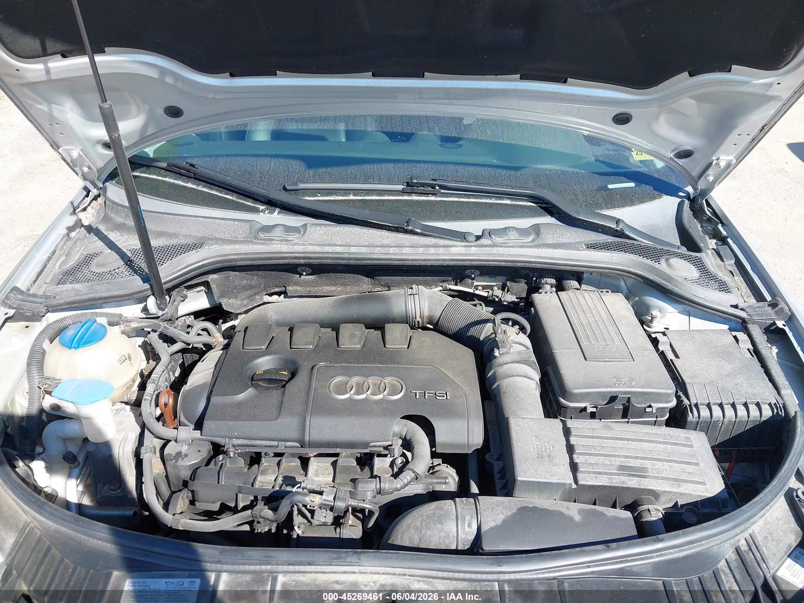2012 Audi A3 2.0t Premium Silver vin: WAUBEAFMXCA162661