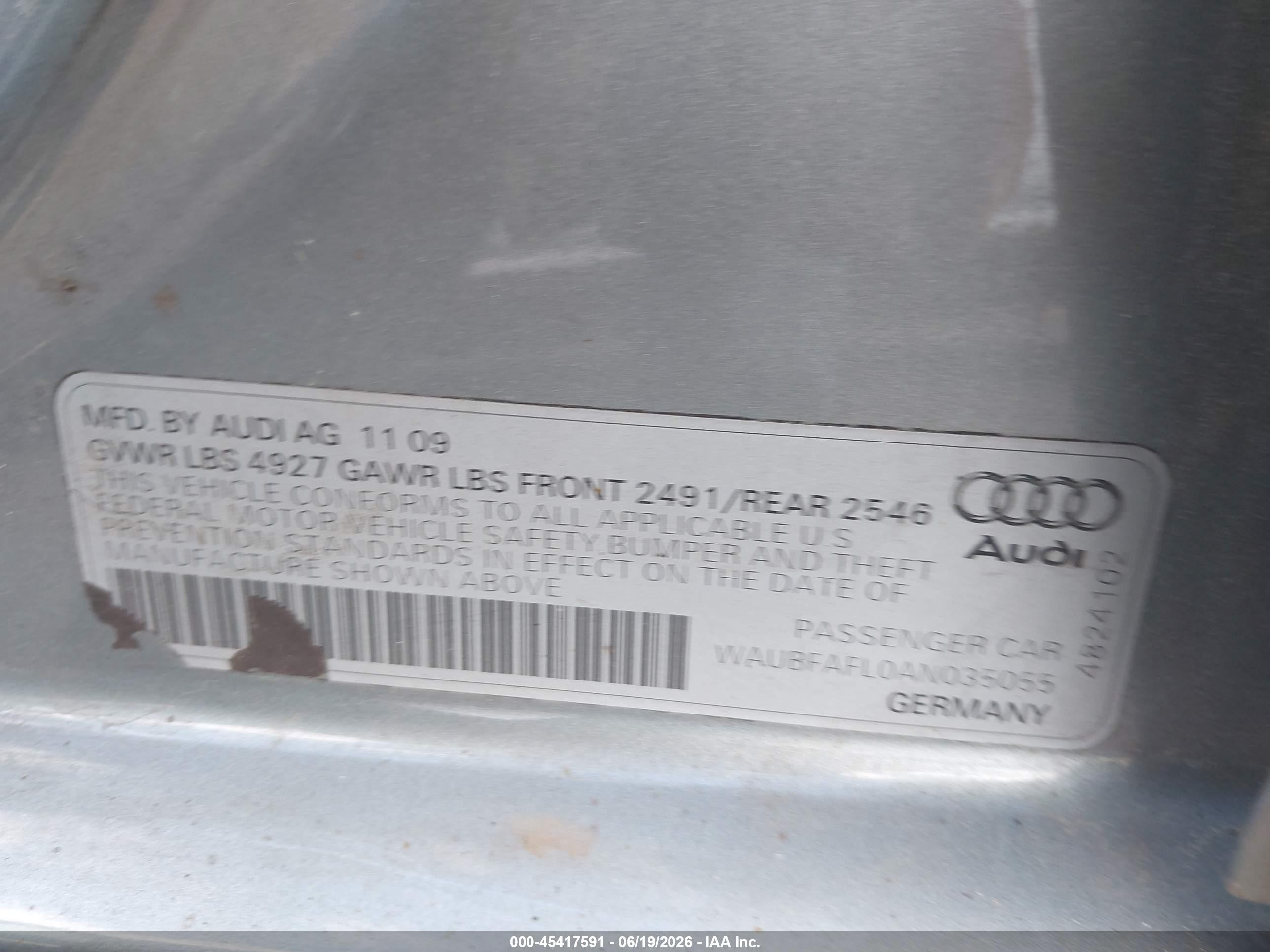 2010 Audi A4 2.0t Premium Серебряный vin: WAUBFAFL0AN035055