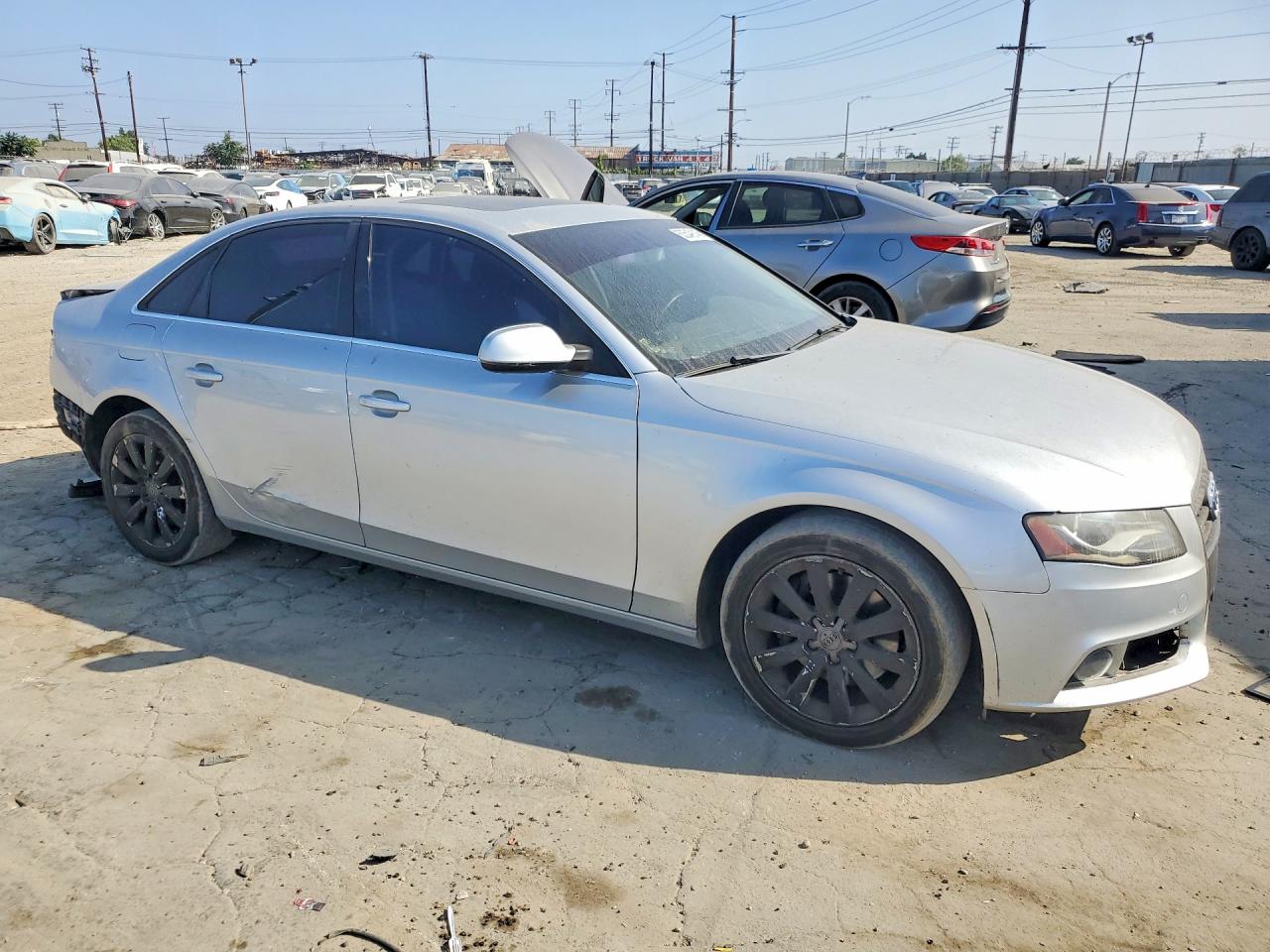 2012 Audi A4 Premium Серебряный vin: WAUBFAFL0CN006724