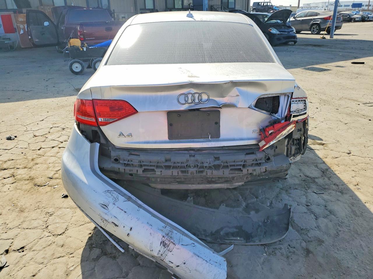 2012 Audi A4 Premium Серебряный vin: WAUBFAFL0CN006724