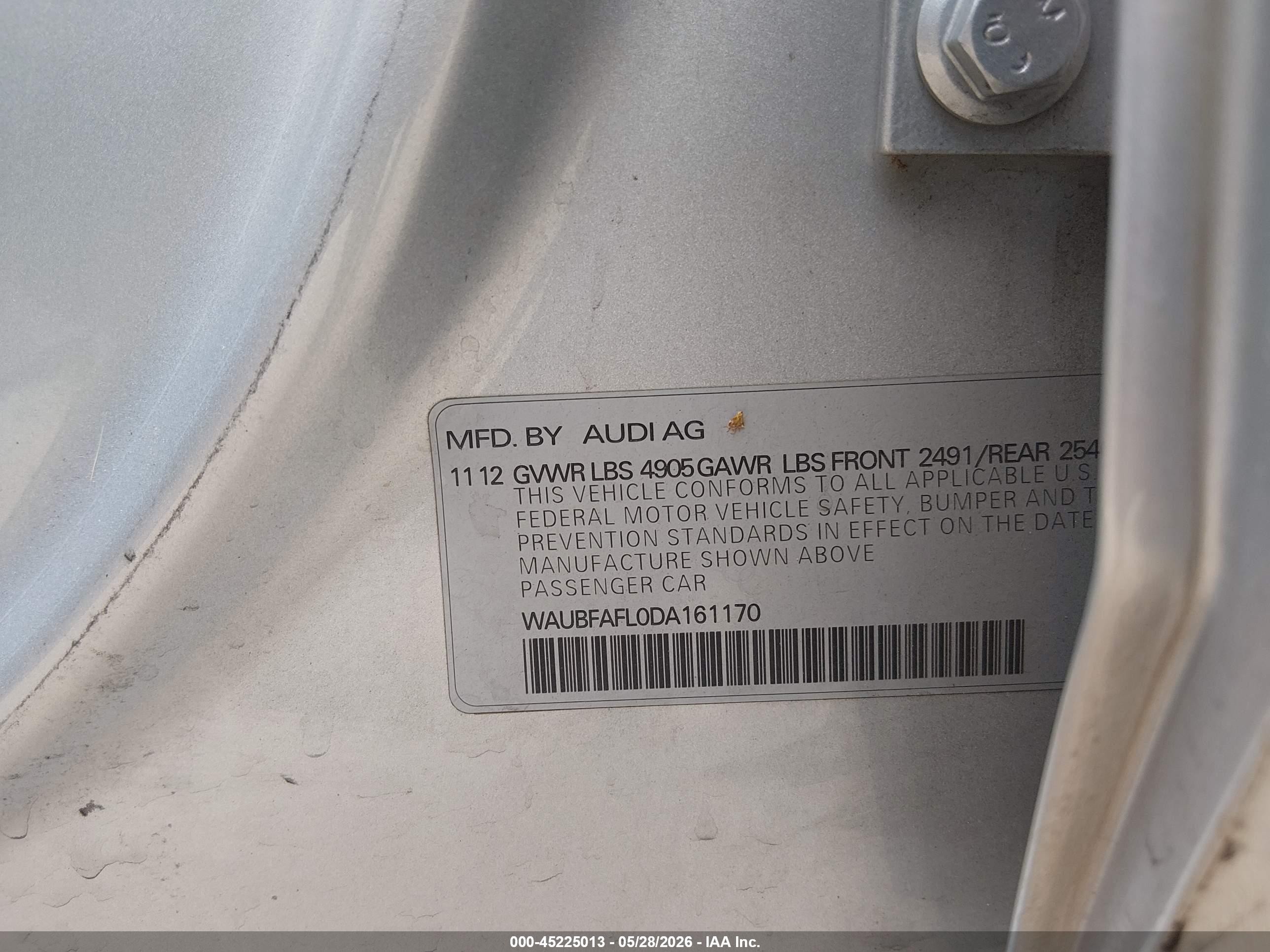 2013 Audi A4 2.0t Premium Silver vin: WAUBFAFL0DA161170
