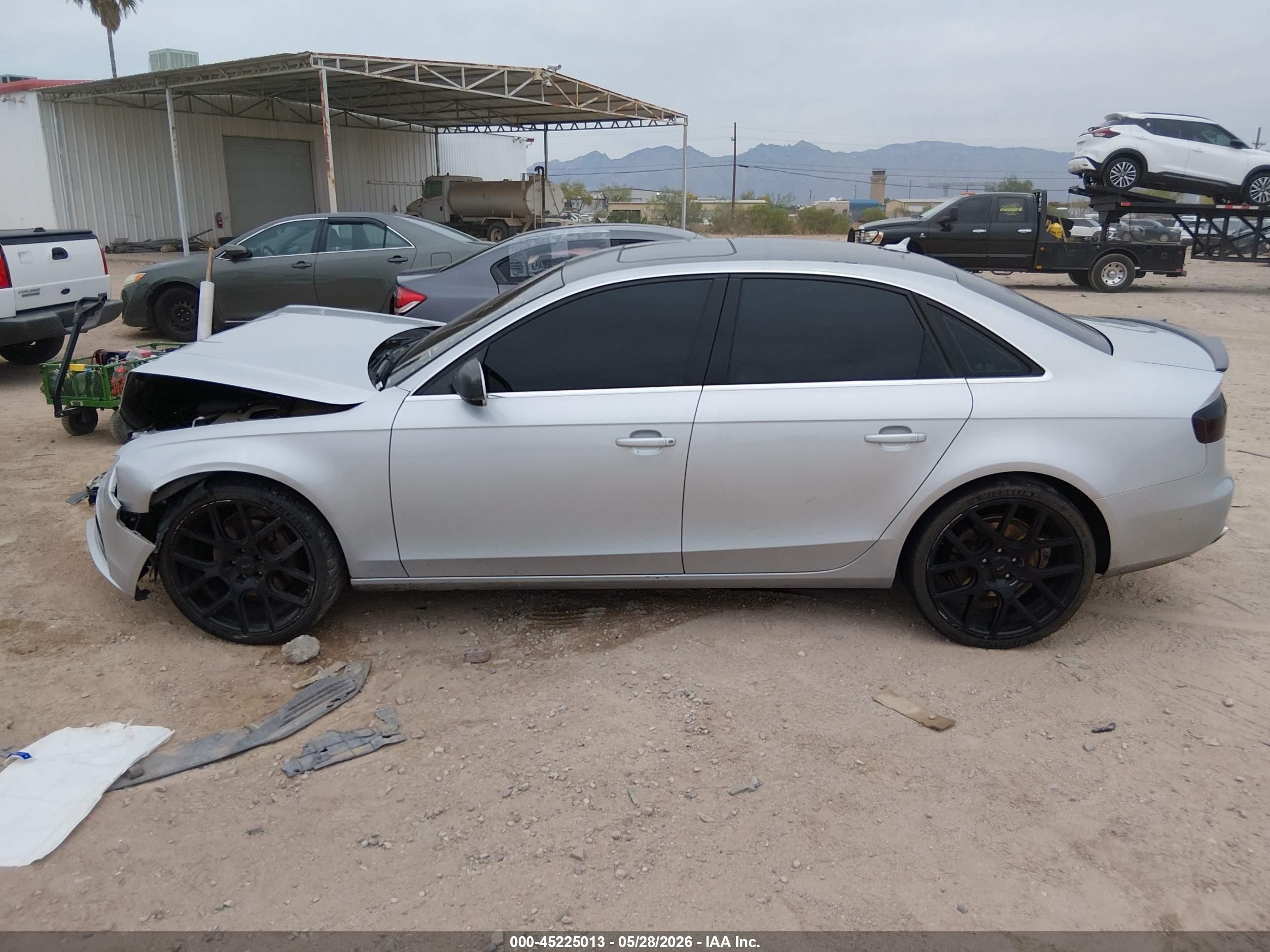 2013 Audi A4 2.0t Premium Silver vin: WAUBFAFL0DA161170