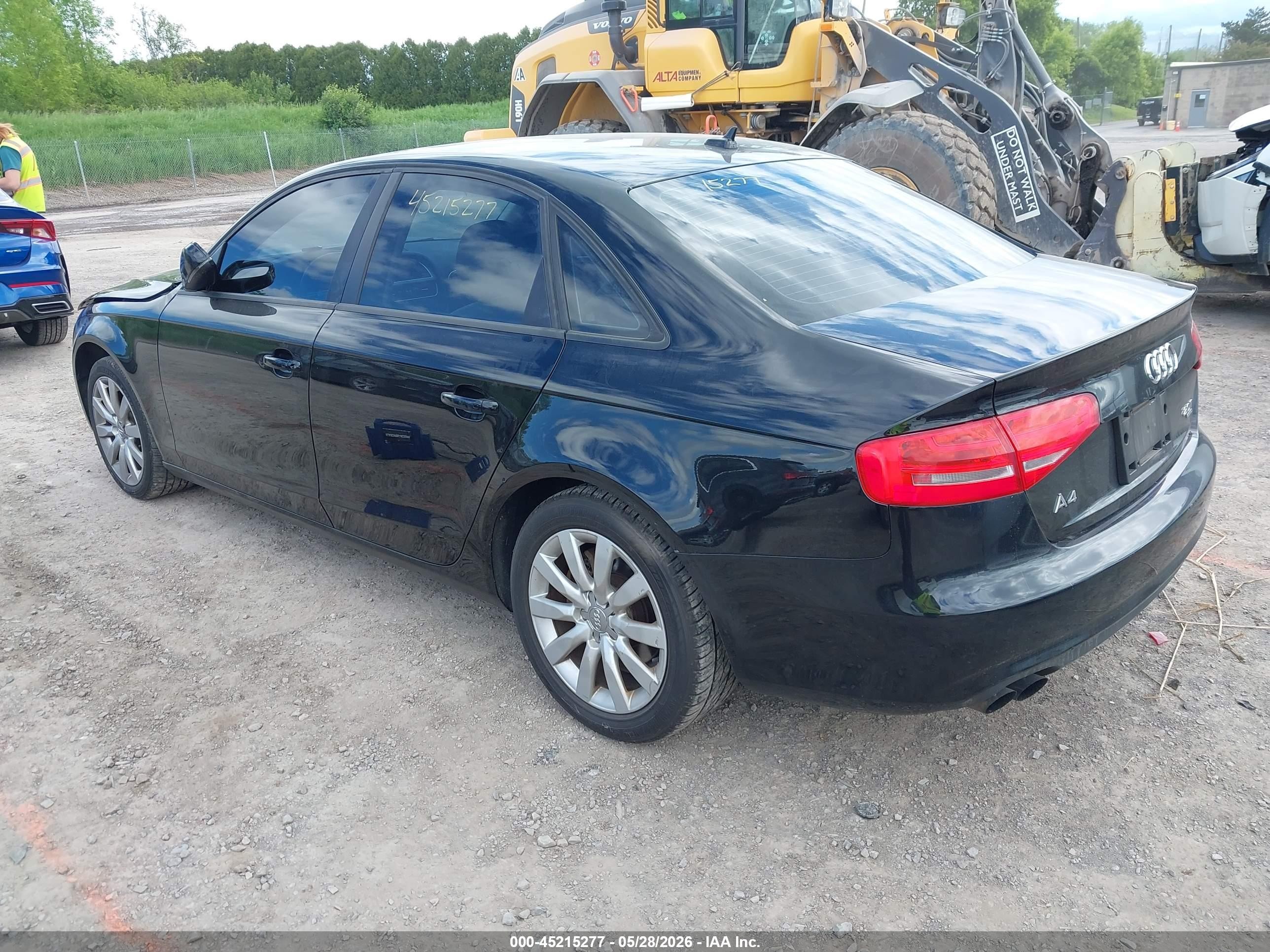 2013 Audi A4 2.0t Premium Черный vin: WAUBFAFL0DN025100