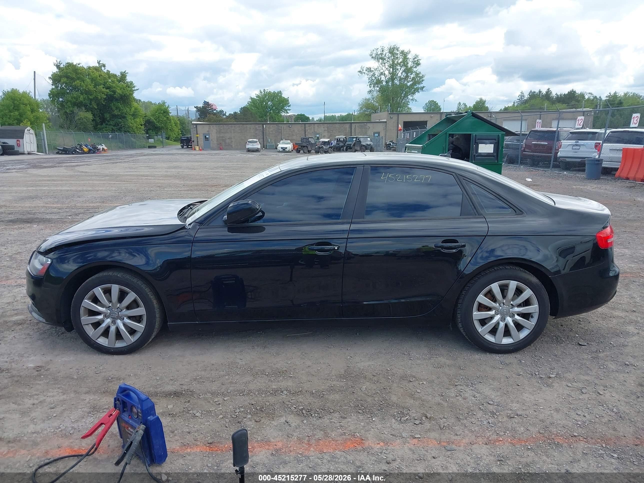 2013 Audi A4 2.0t Premium Черный vin: WAUBFAFL0DN025100