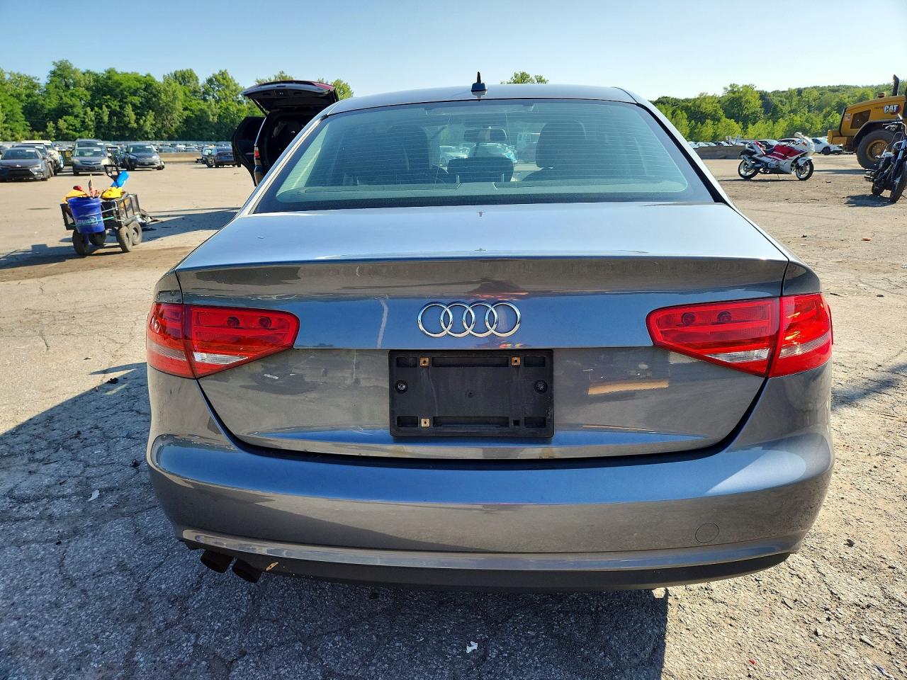 2013 Audi A4 Premium Silver vin: WAUBFAFL0DN041362