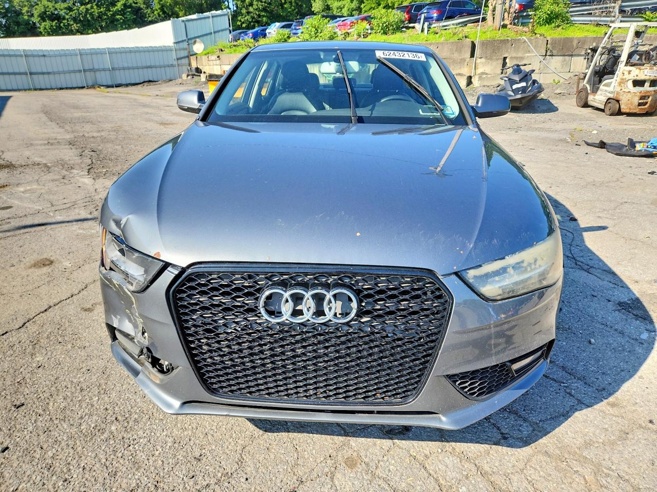 2013 Audi A4 Premium Silver vin: WAUBFAFL0DN041362