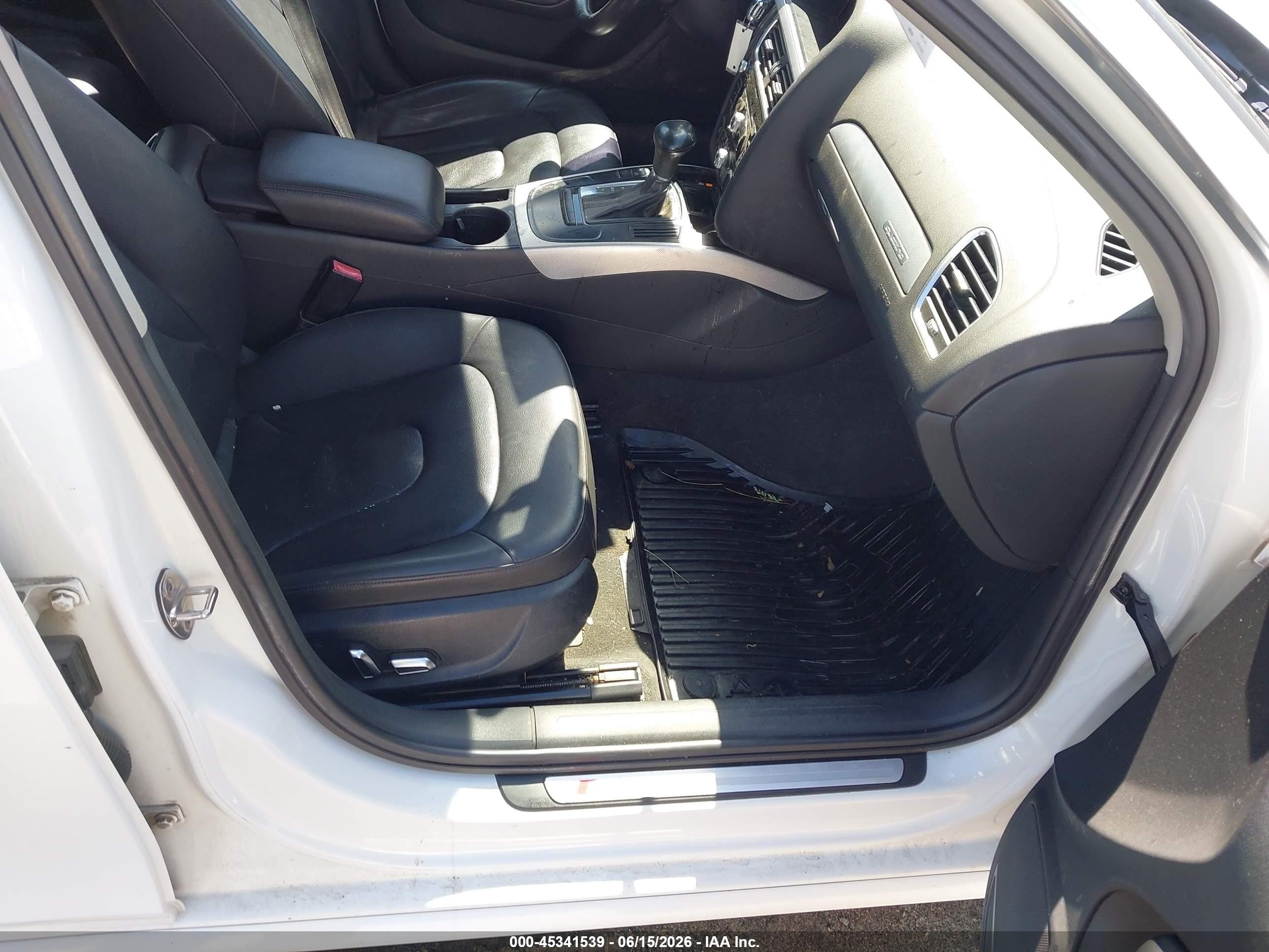 2014 Audi A4 2.0t Premium White vin: WAUBFAFL0EA050779