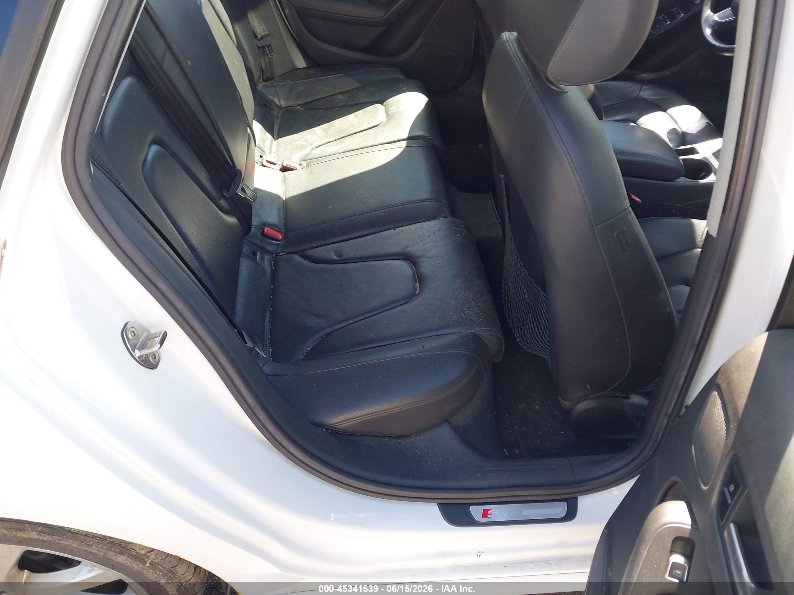 2014 Audi A4 2.0t Premium White vin: WAUBFAFL0EA050779