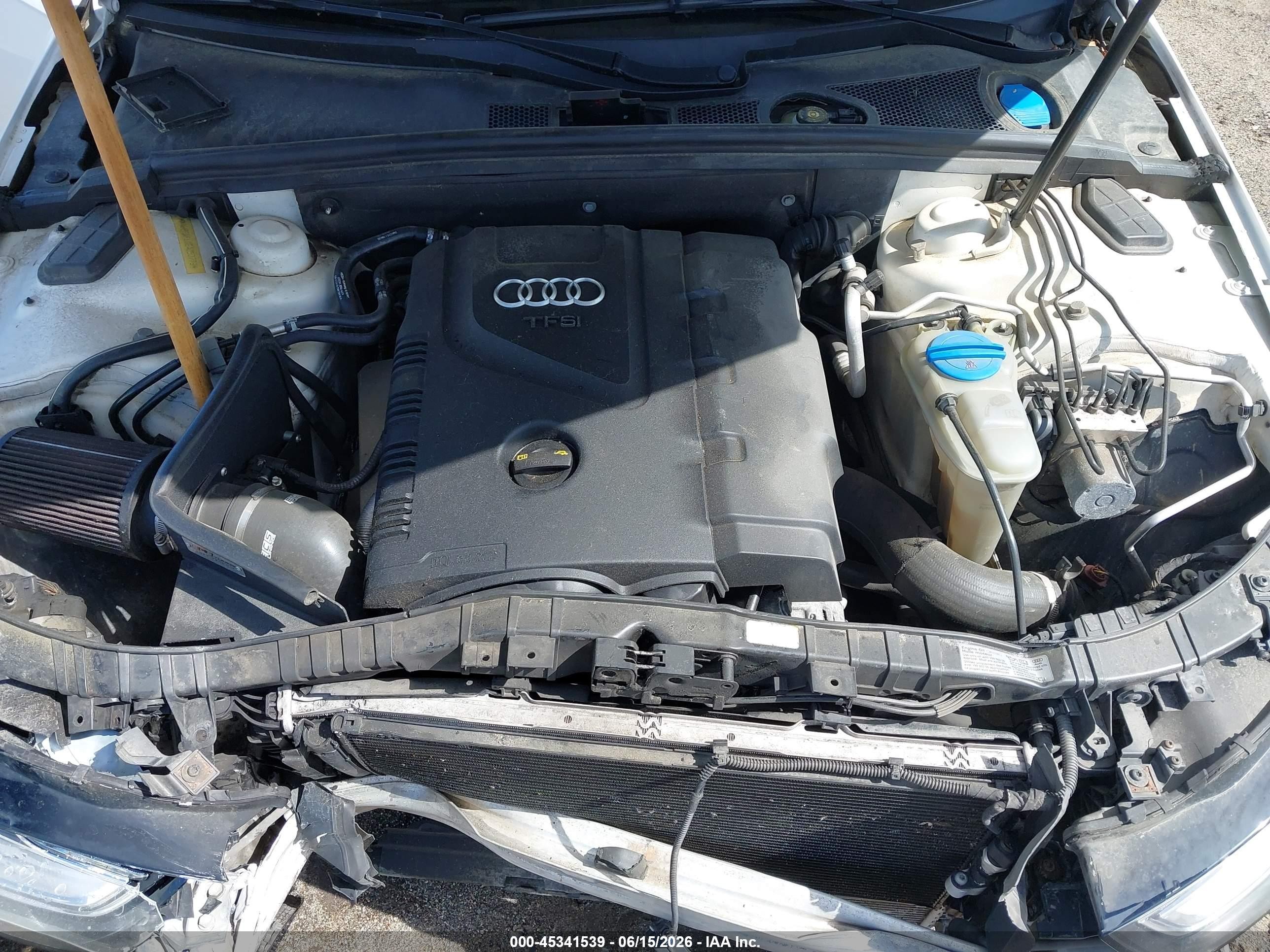 2014 Audi A4 2.0t Premium White vin: WAUBFAFL0EA050779