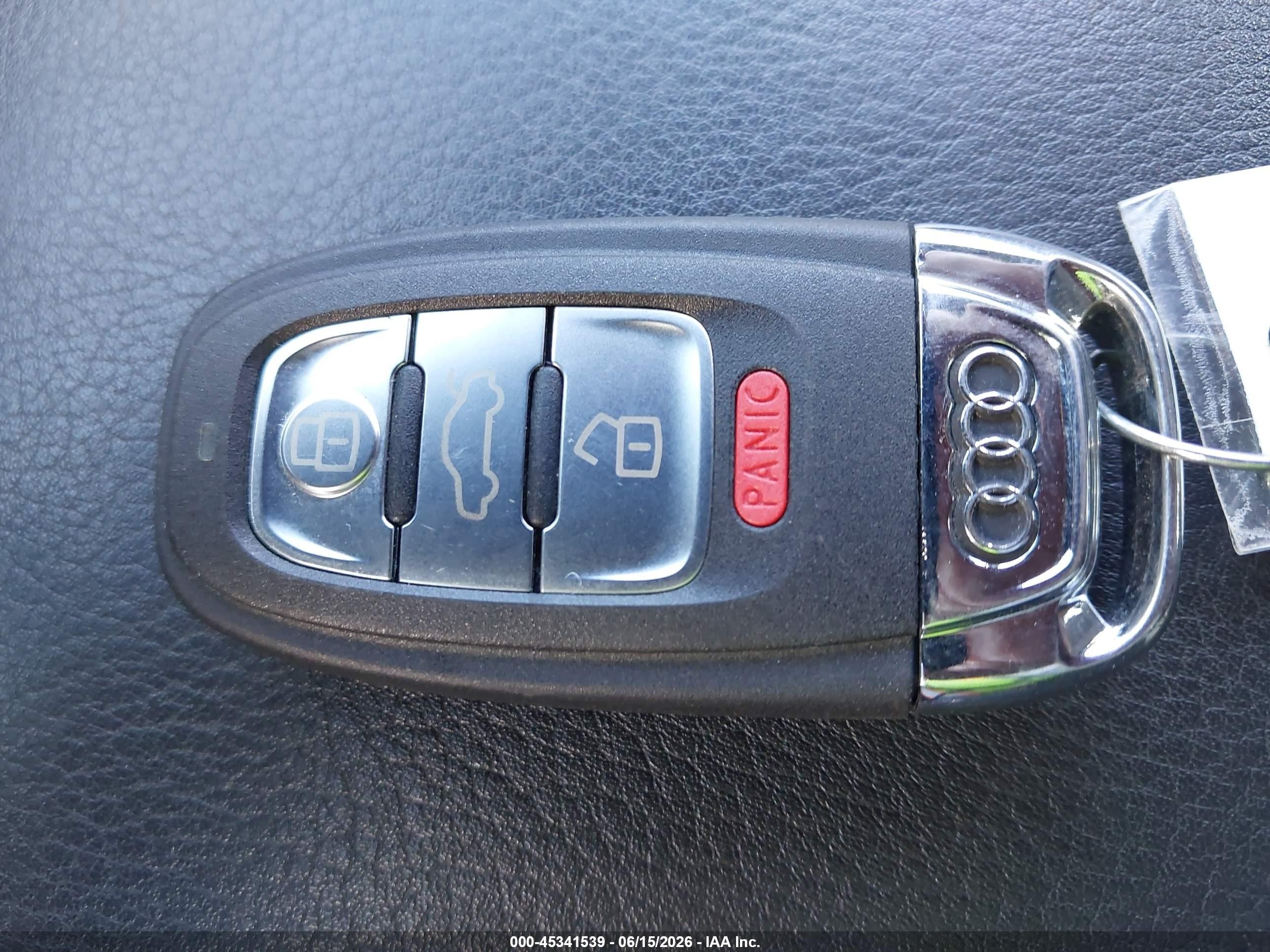 2014 Audi A4 2.0t Premium White vin: WAUBFAFL0EA050779