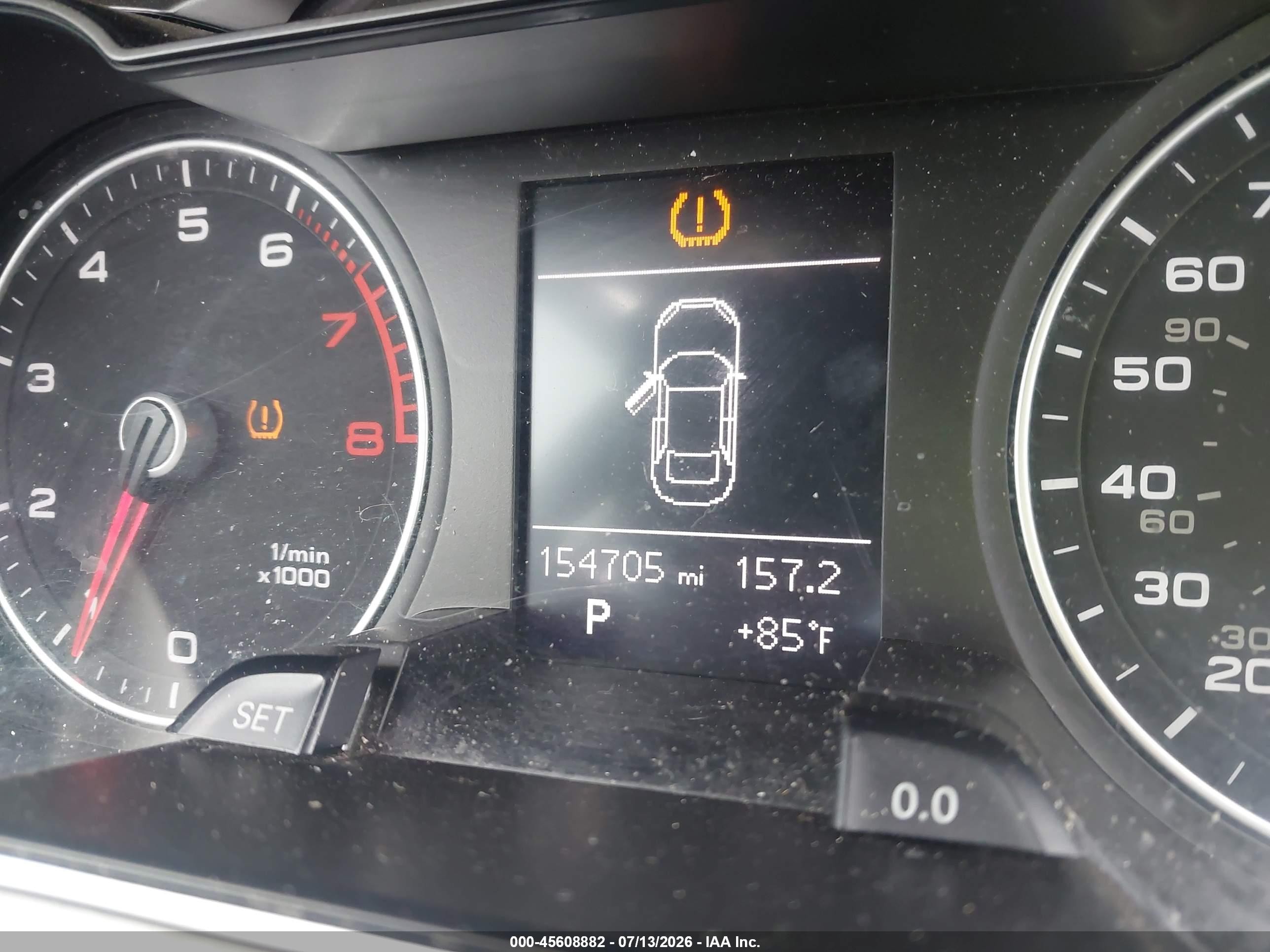 2014 Audi A4 2.0t Premium White vin: WAUBFAFL0EN028046