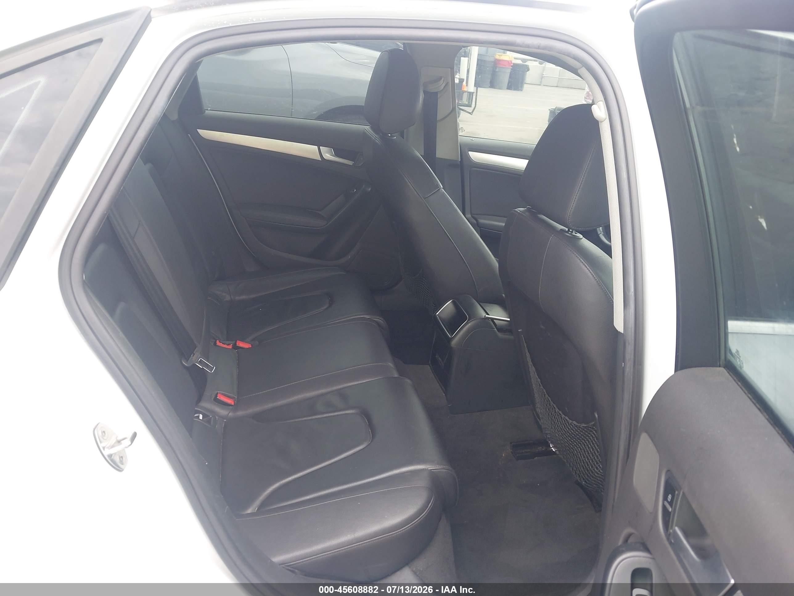 2014 Audi A4 2.0t Premium White vin: WAUBFAFL0EN028046