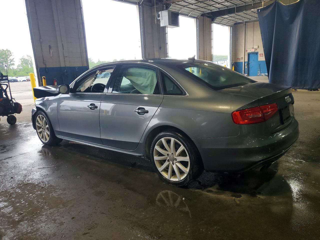 2014 Audi A4 Premium Серебряный vin: WAUBFAFL0EN031495