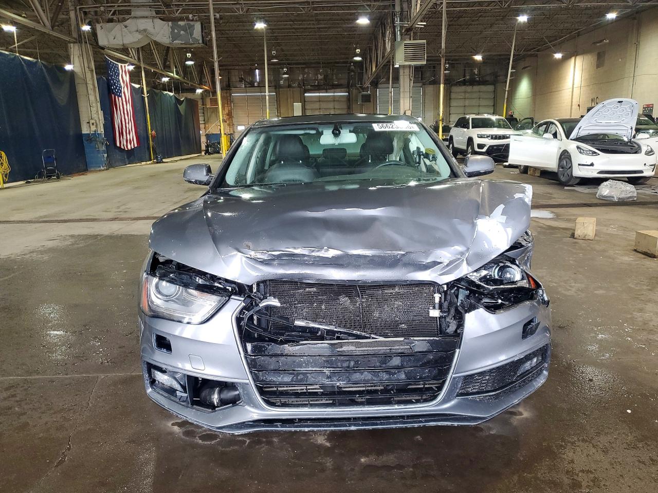 2014 Audi A4 Premium Серебряный vin: WAUBFAFL0EN031495