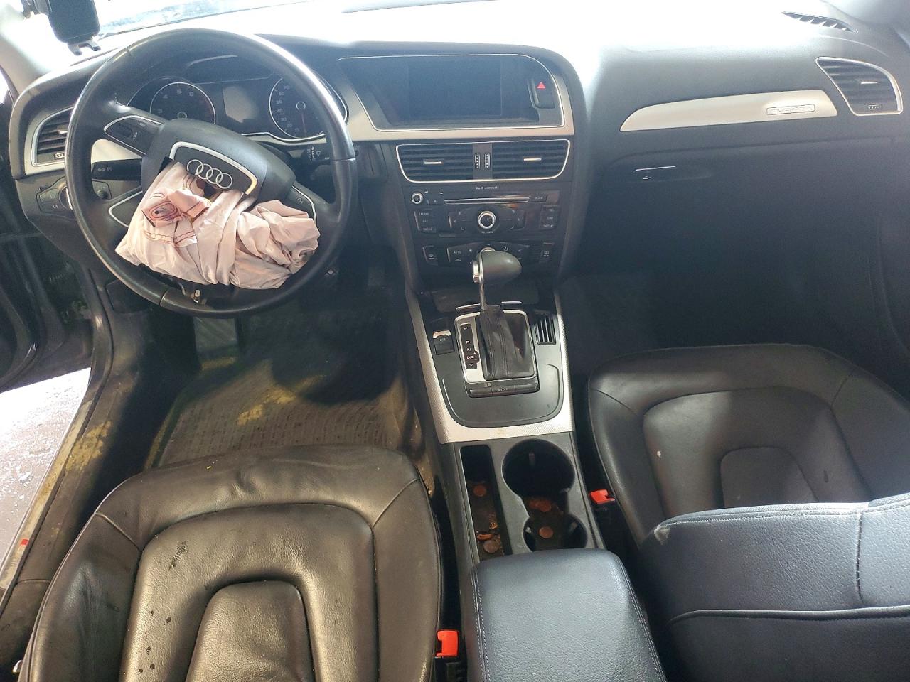 2014 Audi A4 Premium Серебряный vin: WAUBFAFL0EN031495