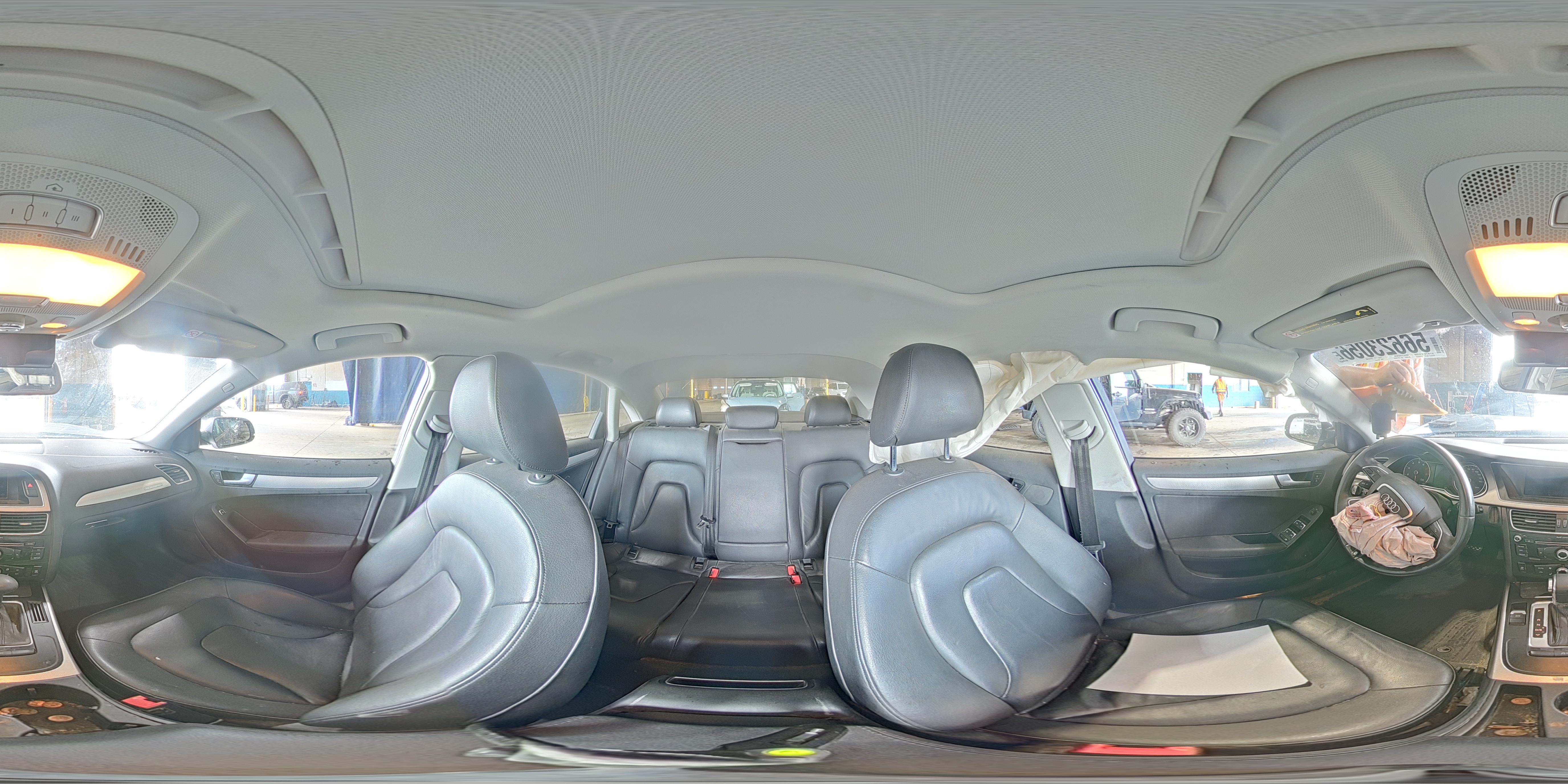 2014 Audi A4 Premium Серебряный vin: WAUBFAFL0EN031495