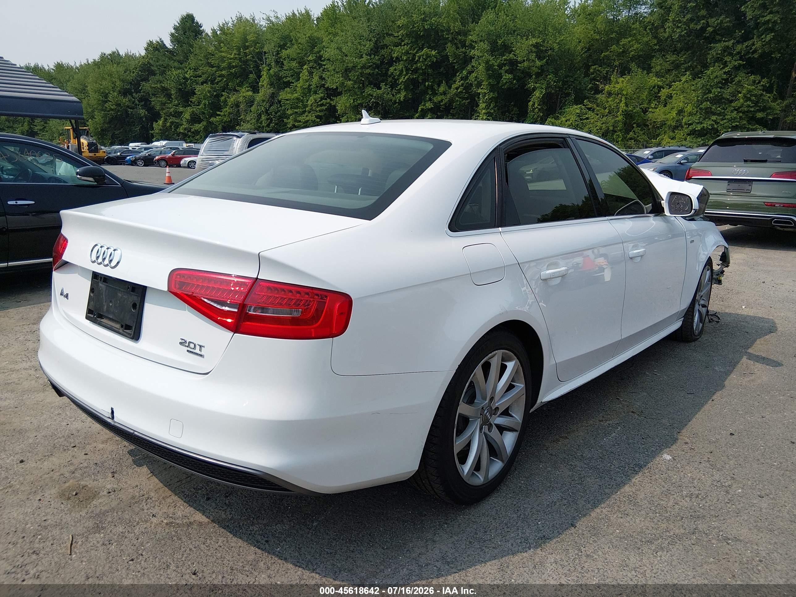 2014 Audi A4 2.0t Premium Белый vin: WAUBFAFL0EN043811