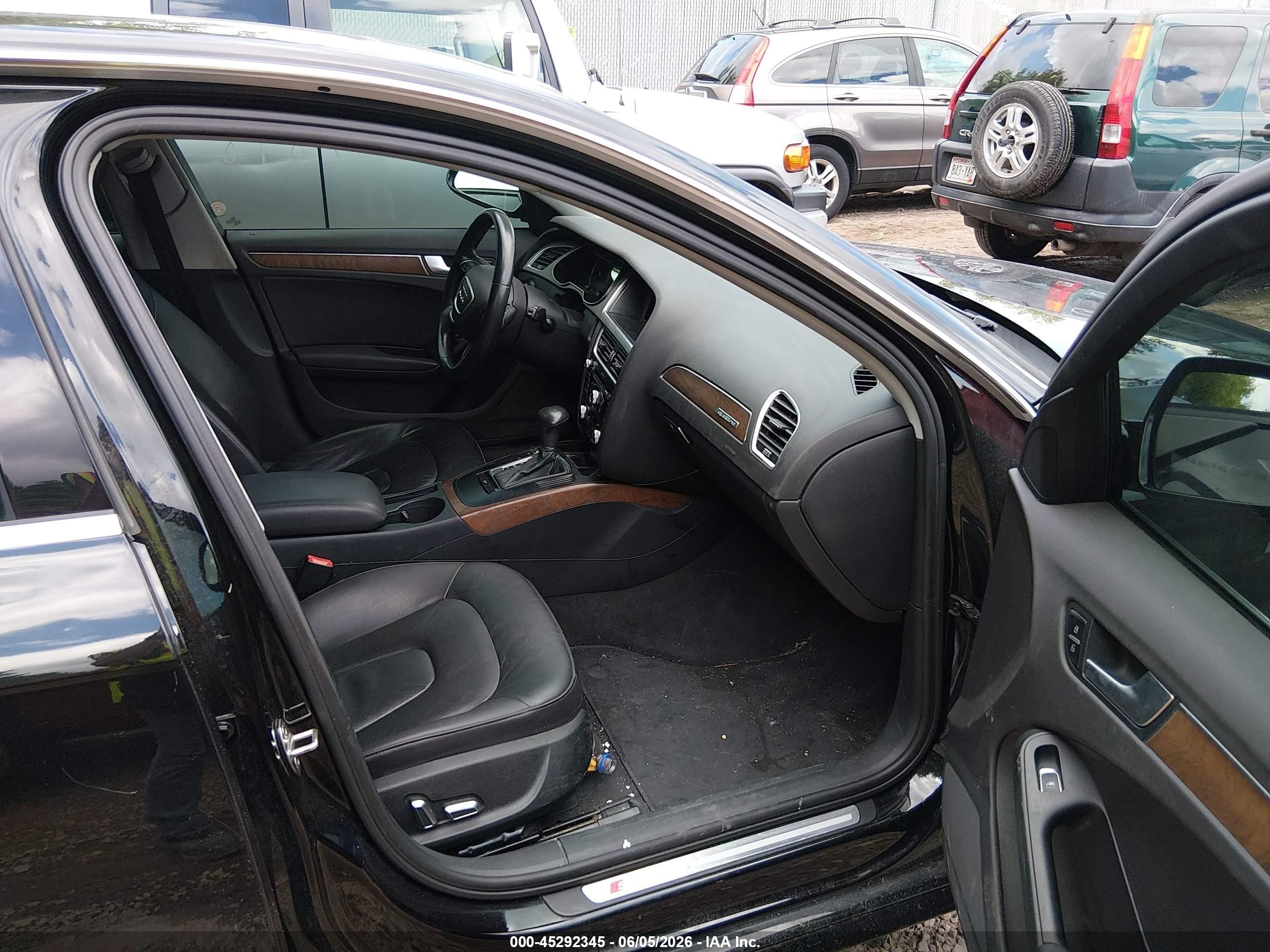 2015 Audi A4 2.0t Premium Черный vin: WAUBFAFL0FN012415