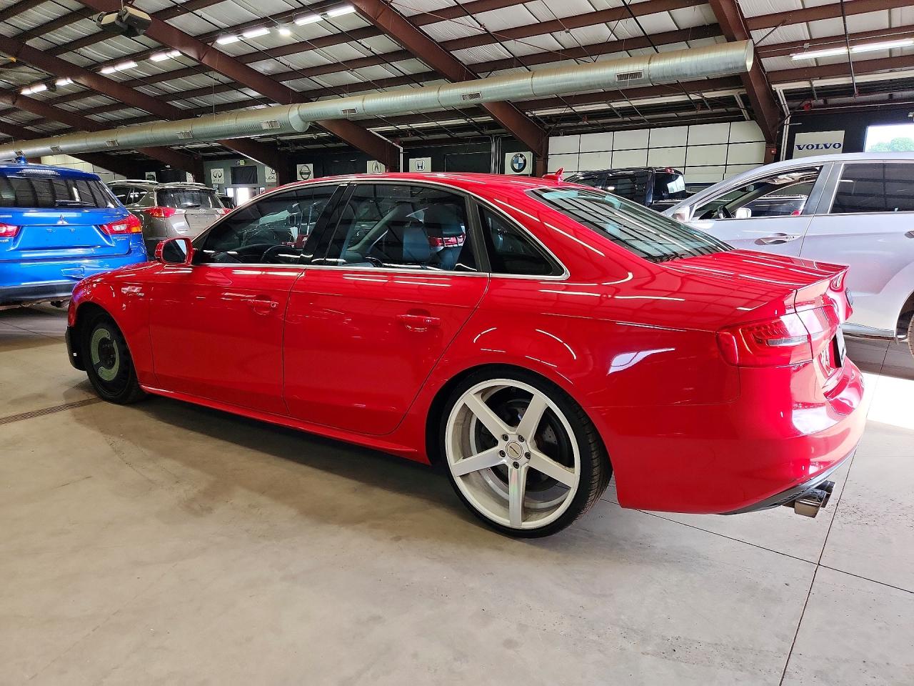 2015 Audi A4 Premium Red vin: WAUBFAFL0FN020286