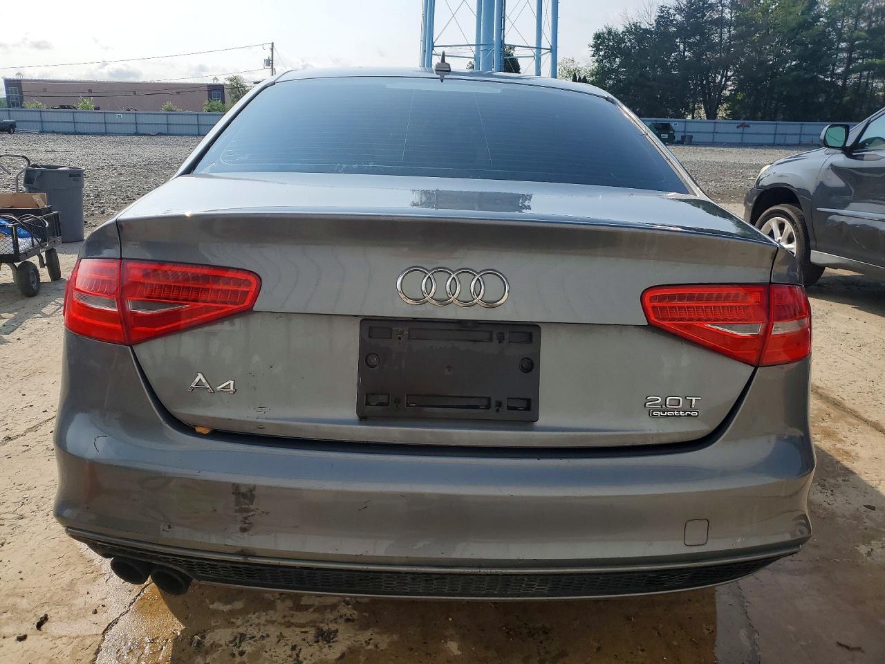 2015 Audi A4 Premium Серебряный vin: WAUBFAFL0FN044314