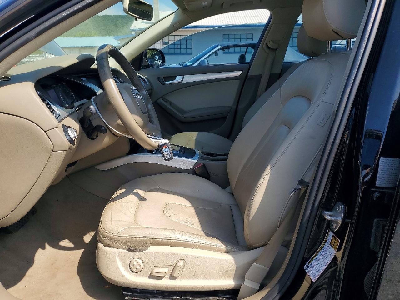 2010 Audi A4 Premium Черный vin: WAUBFAFL1AN005188
