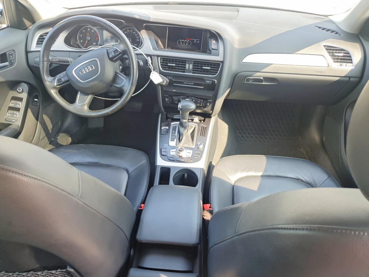2014 Audi A4 Premium Черный vin: WAUBFAFL1EN000725