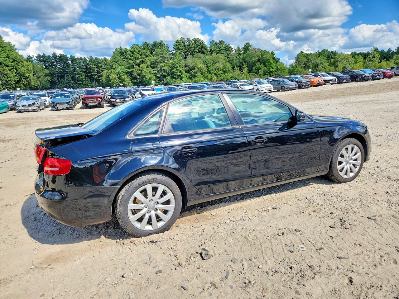 2014 Audi A4 Premium Черный vin: WAUBFAFL1EN003043