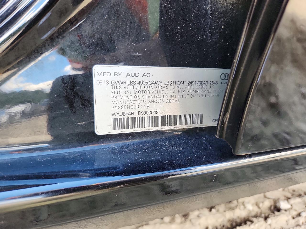 2014 Audi A4 Premium Черный vin: WAUBFAFL1EN003043
