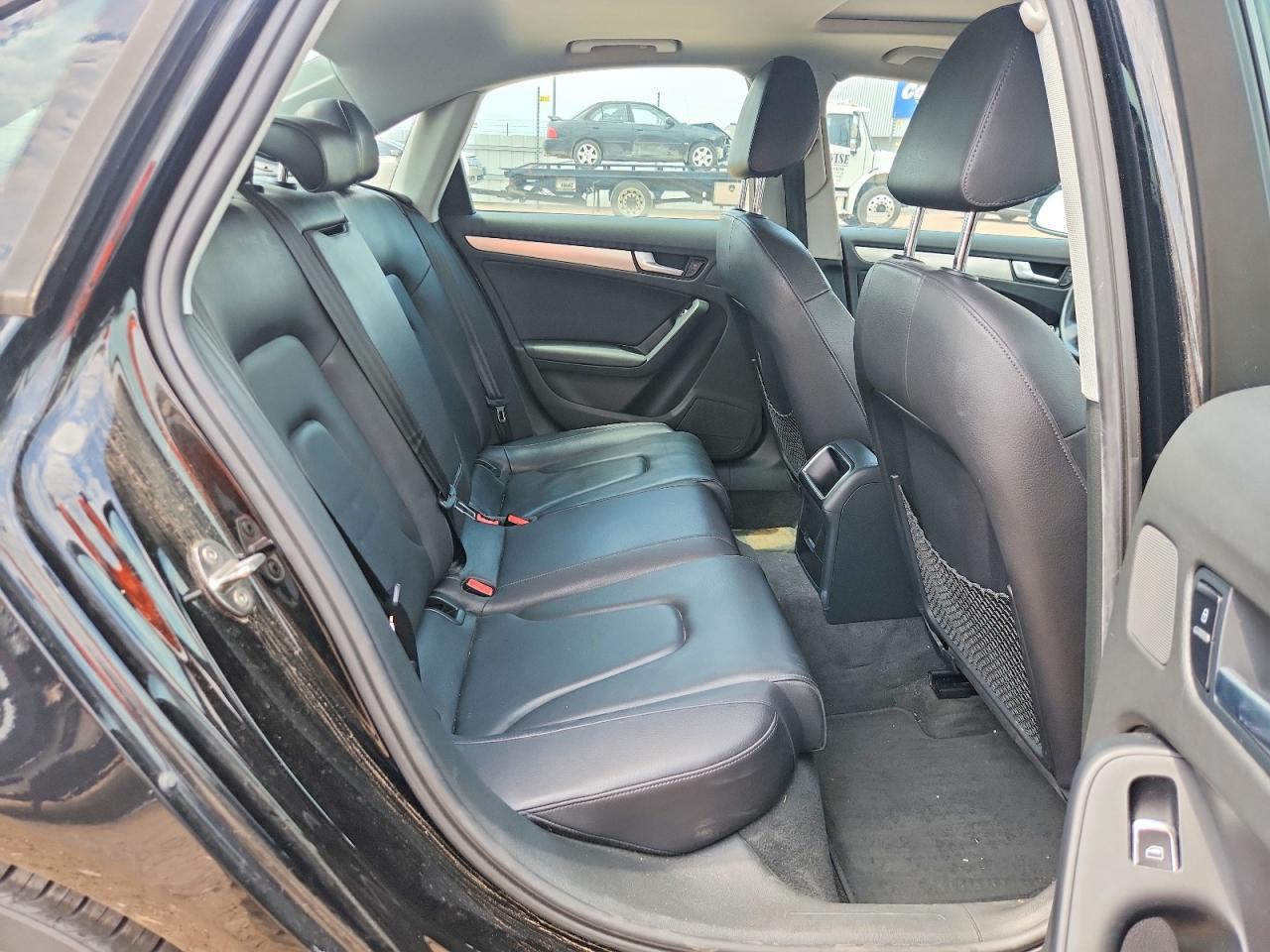 2014 Audi A4 Premium Черный vin: WAUBFAFL1EN026631
