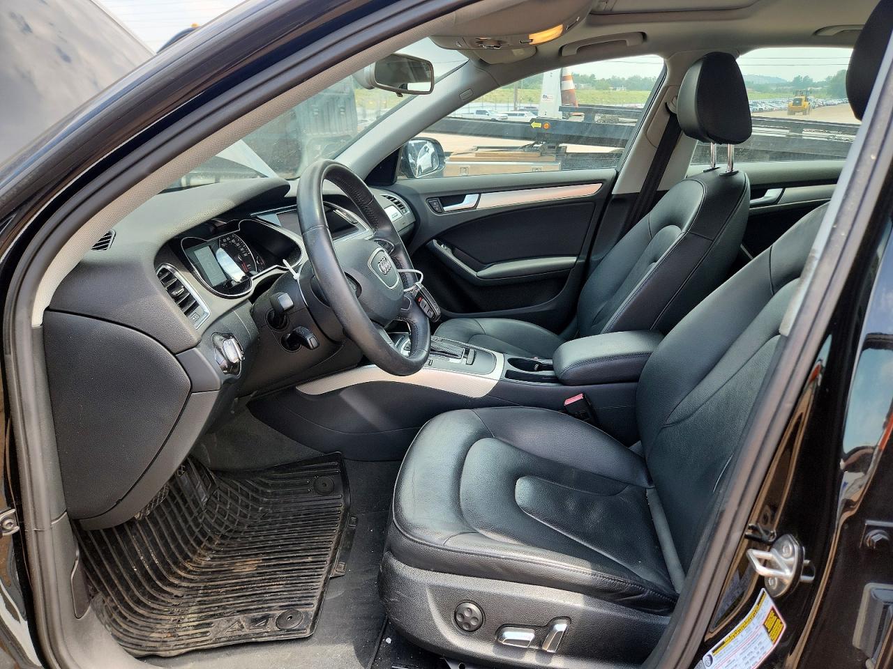 2014 Audi A4 Premium Черный vin: WAUBFAFL1EN026631
