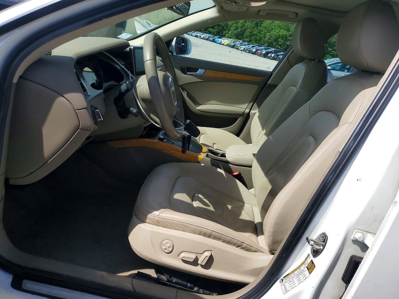 2010 Audi A4 Premium White vin: WAUBFAFL2AN052083