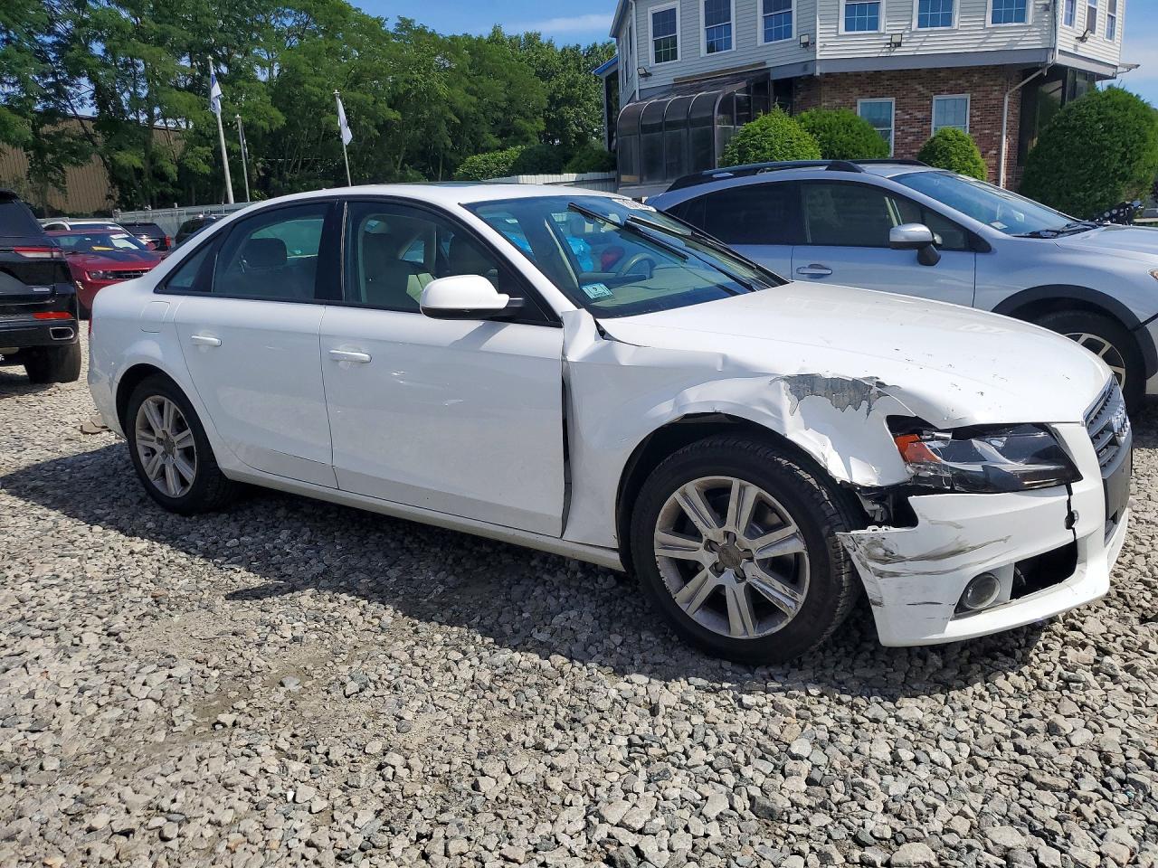 2010 Audi A4 Premium White vin: WAUBFAFL2AN052083