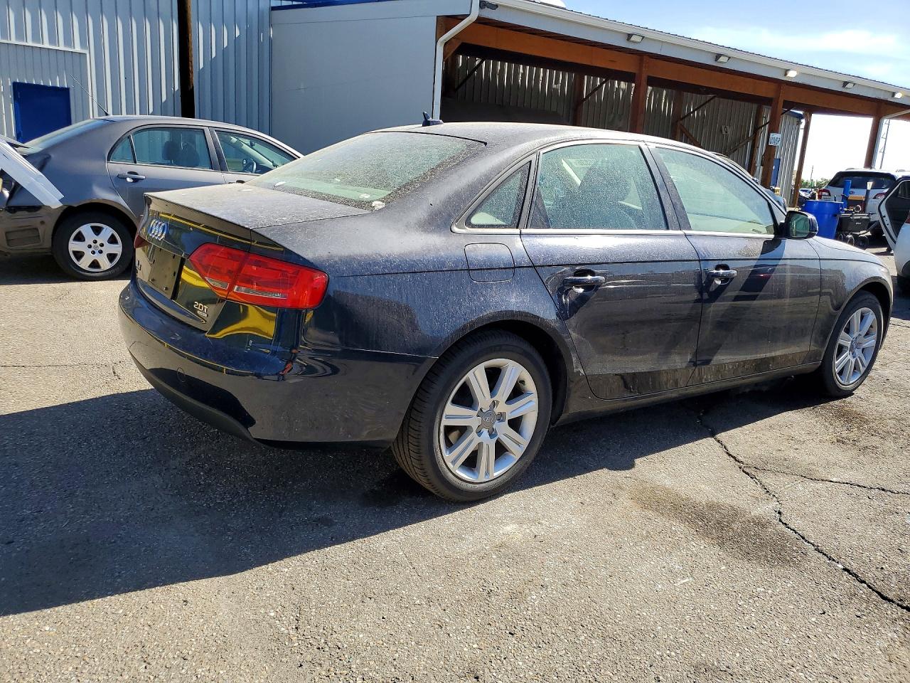 2011 Audi A4 Premium Синий vin: WAUBFAFL2BN014032
