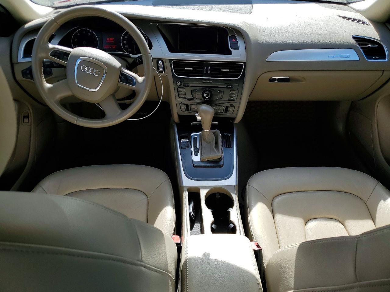 2011 Audi A4 Premium Синий vin: WAUBFAFL2BN014032