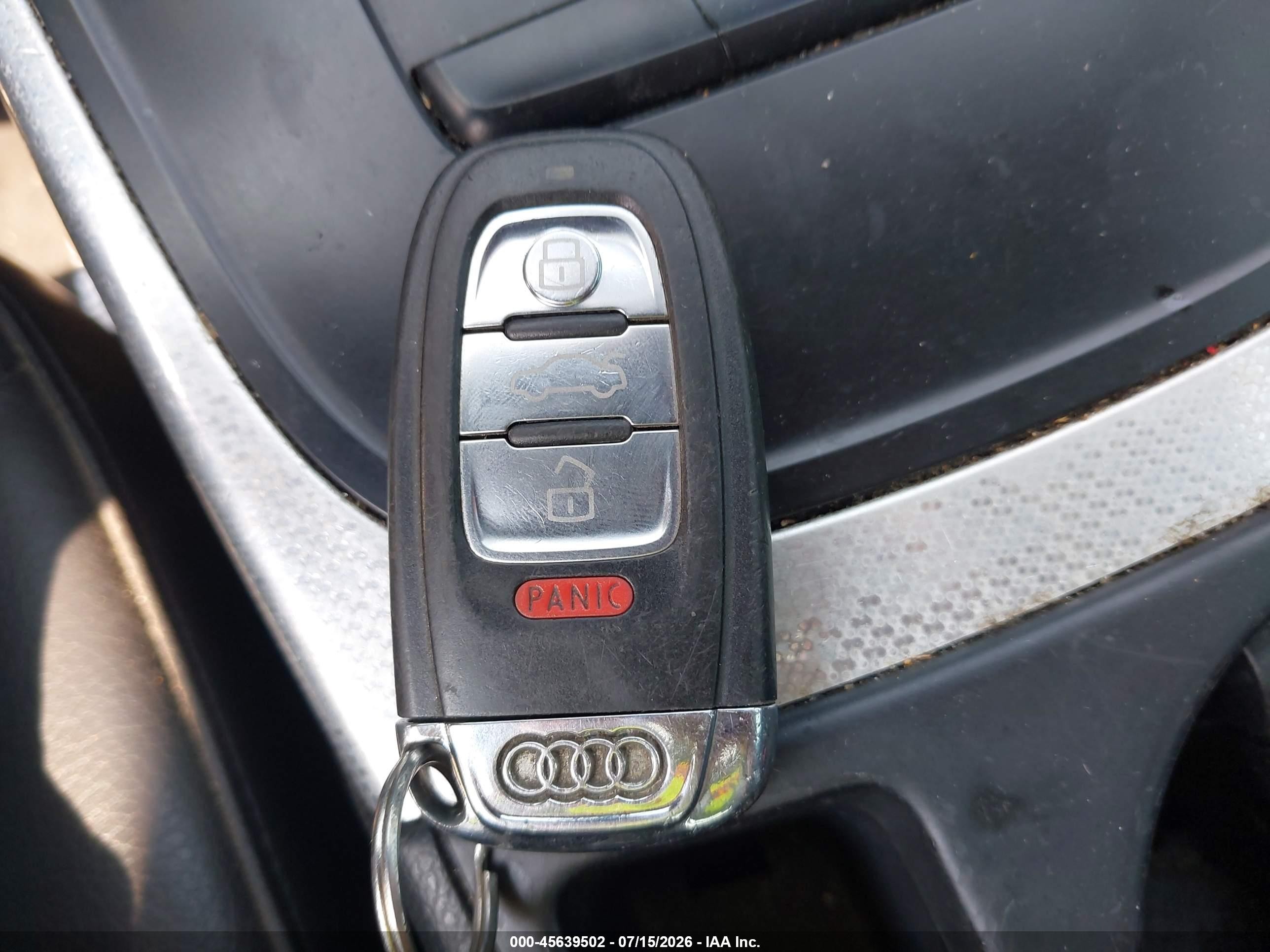 2012 Audi A4 2.0t Premium White vin: WAUBFAFL2CN004313