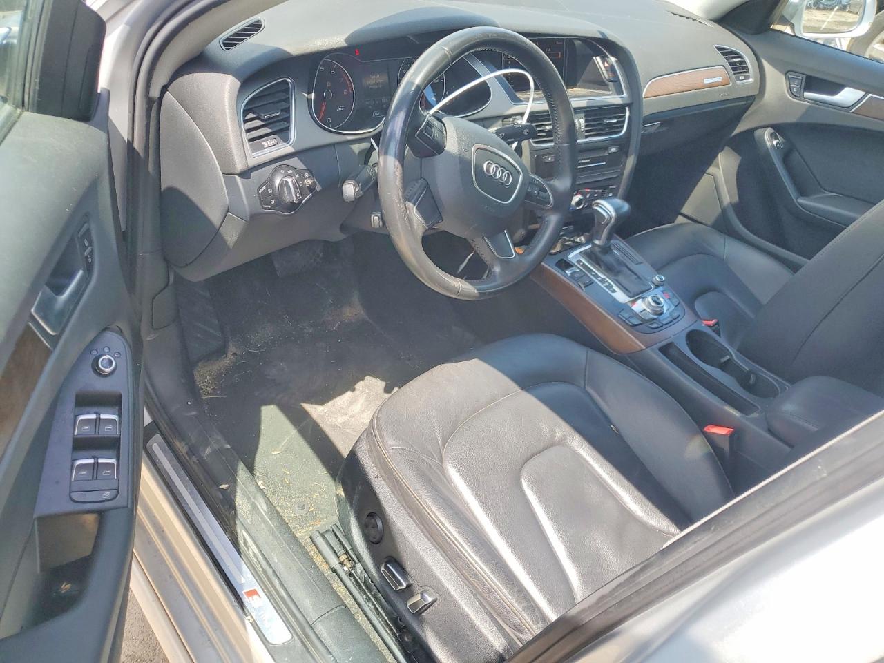 2014 Audi A4 Premium Silver vin: WAUBFAFL2EN030512