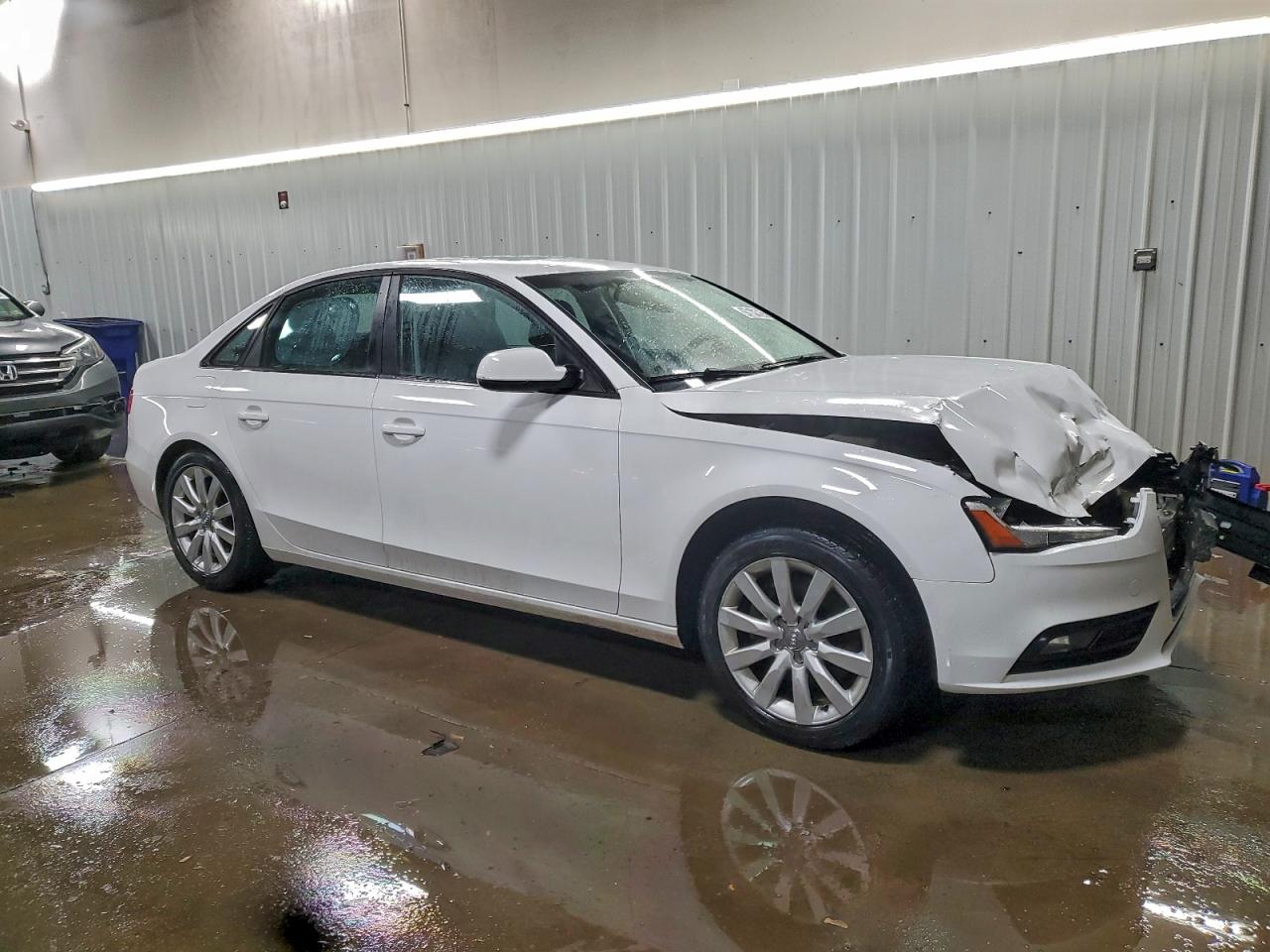 2014 Audi A4 Premium White vin: WAUBFAFL2EN031983