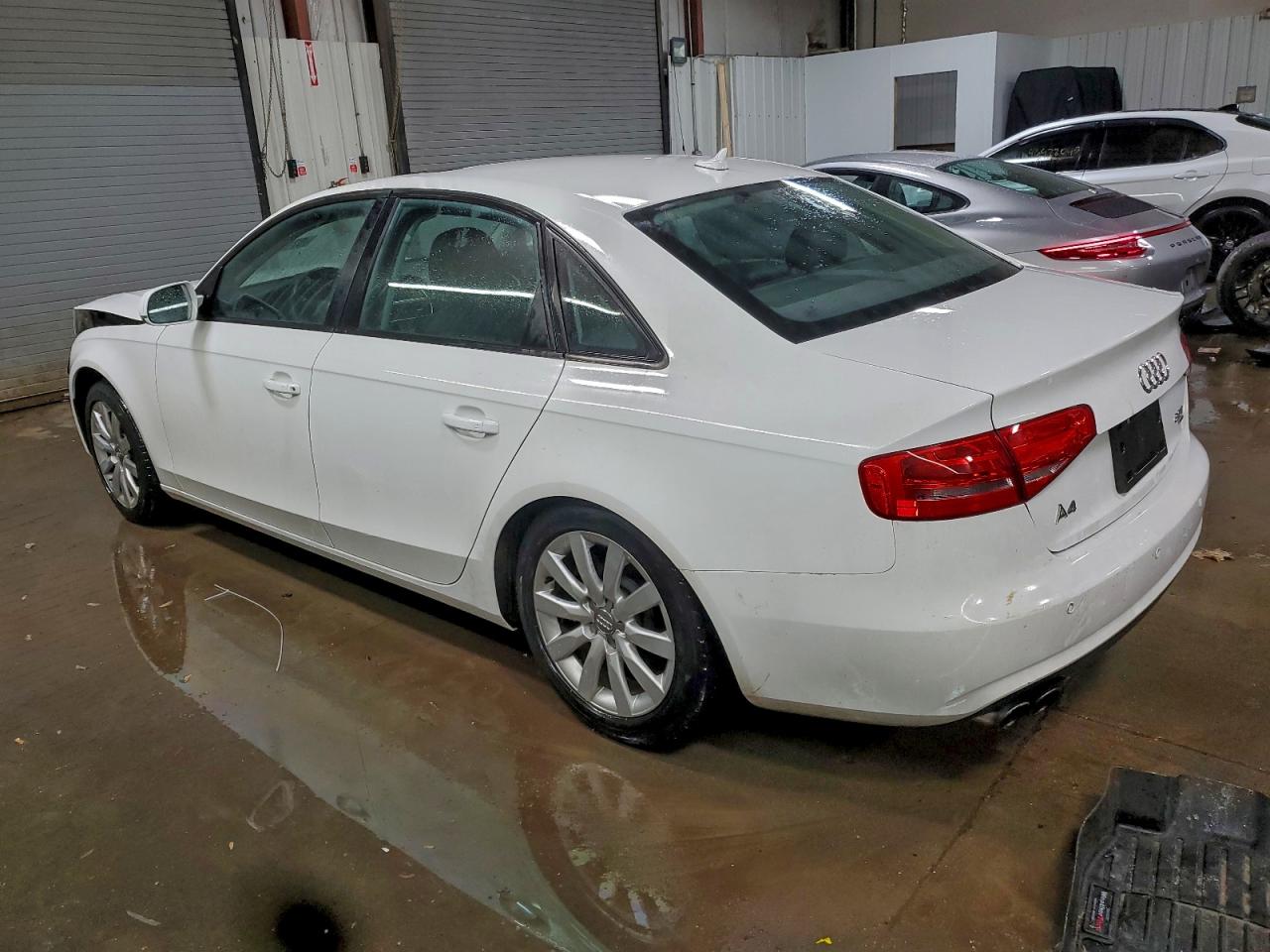 2014 Audi A4 Premium White vin: WAUBFAFL2EN031983