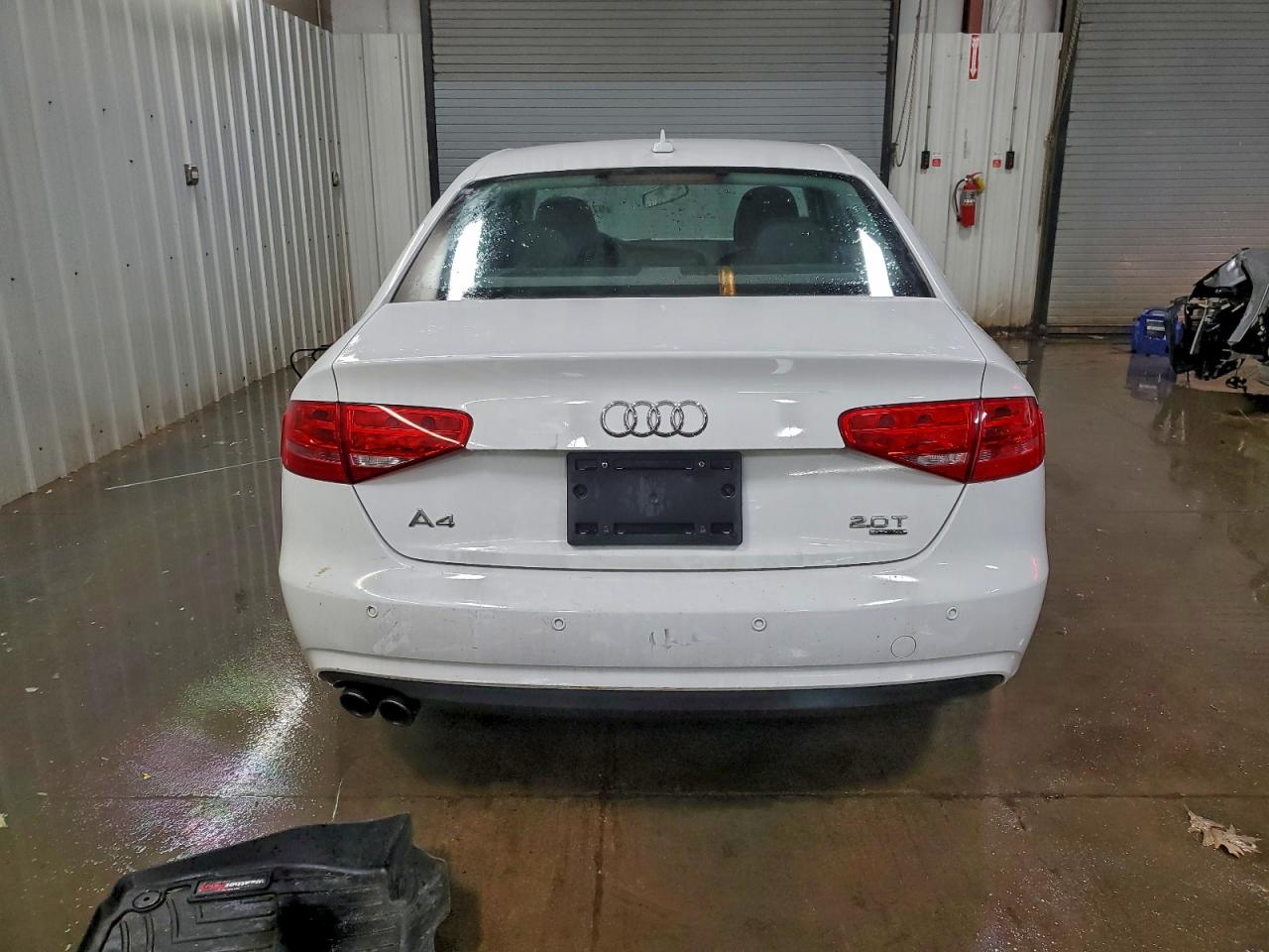 2014 Audi A4 Premium White vin: WAUBFAFL2EN031983