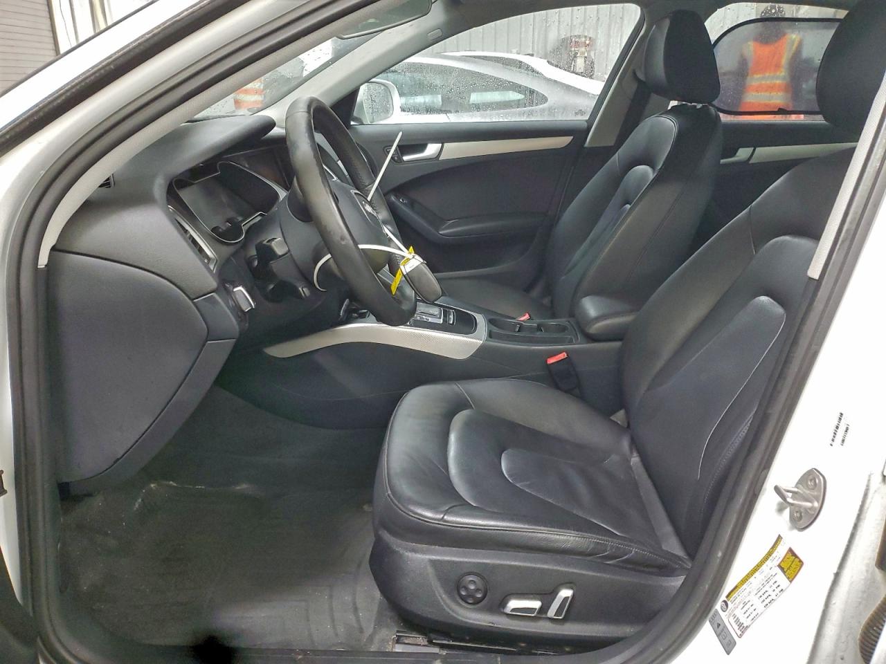 2014 Audi A4 Premium White vin: WAUBFAFL2EN031983
