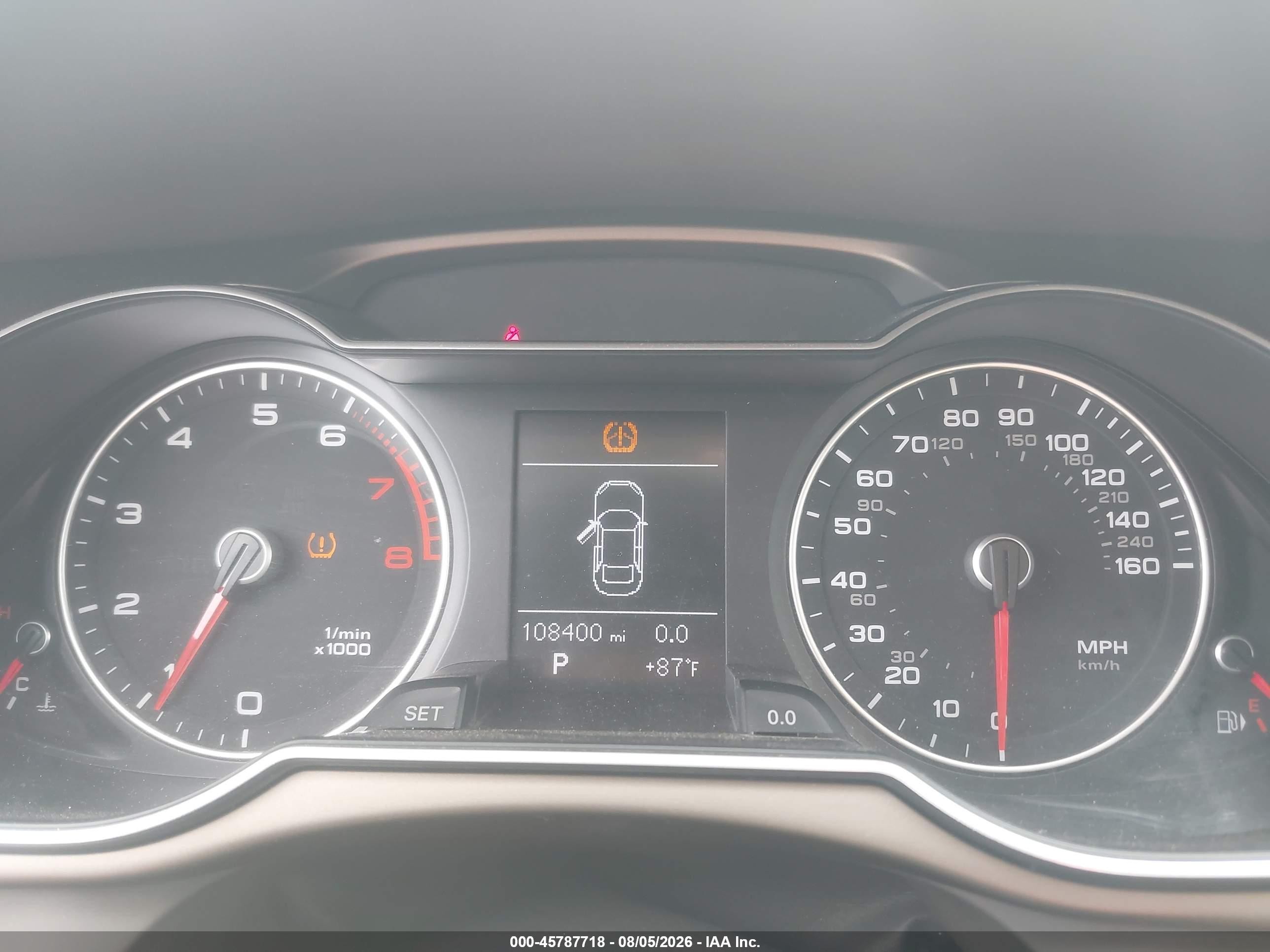 2014 Audi A4 2.0t Premium White vin: WAUBFAFL2EN035774
