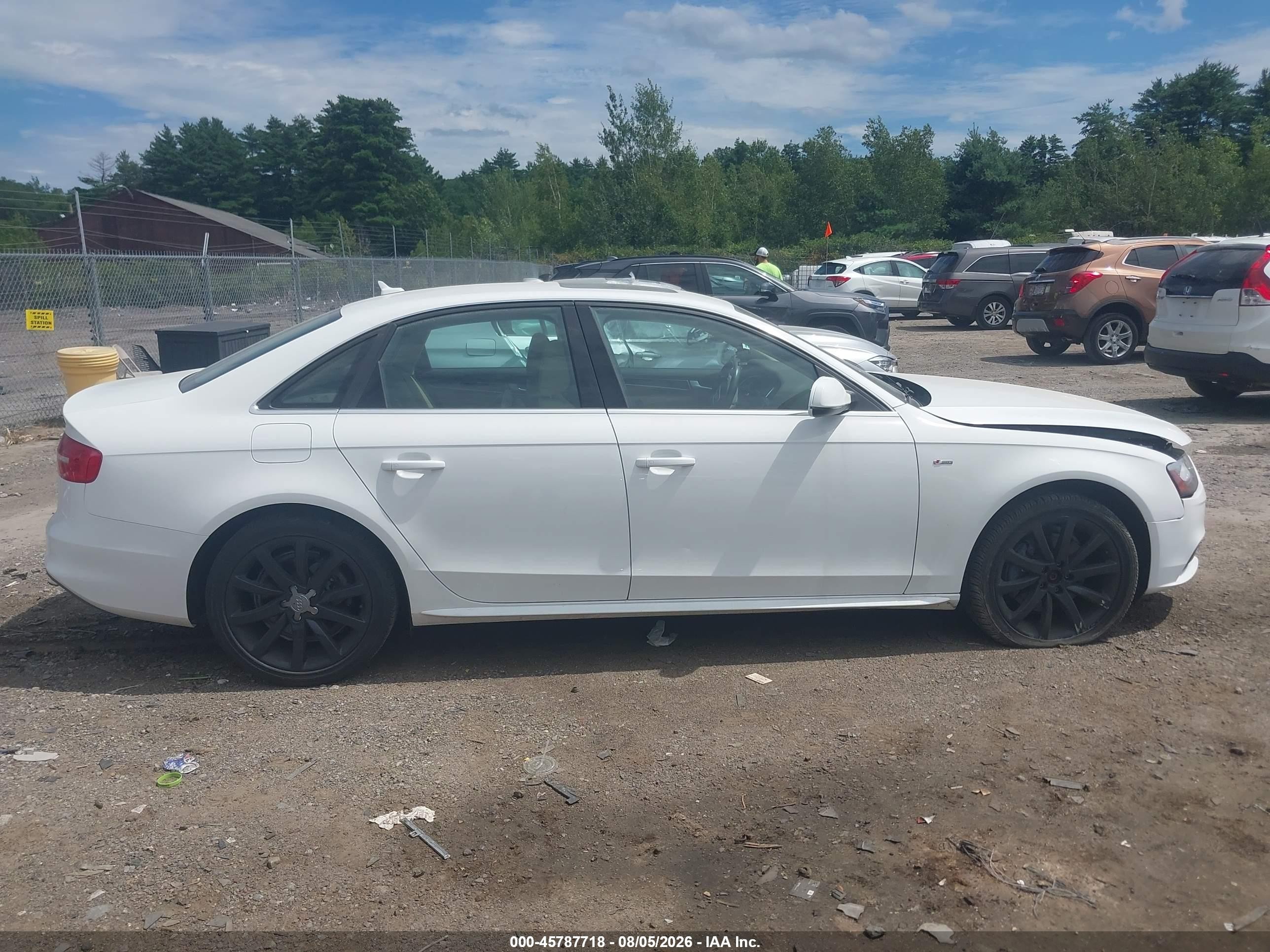 2014 Audi A4 2.0t Premium White vin: WAUBFAFL2EN035774