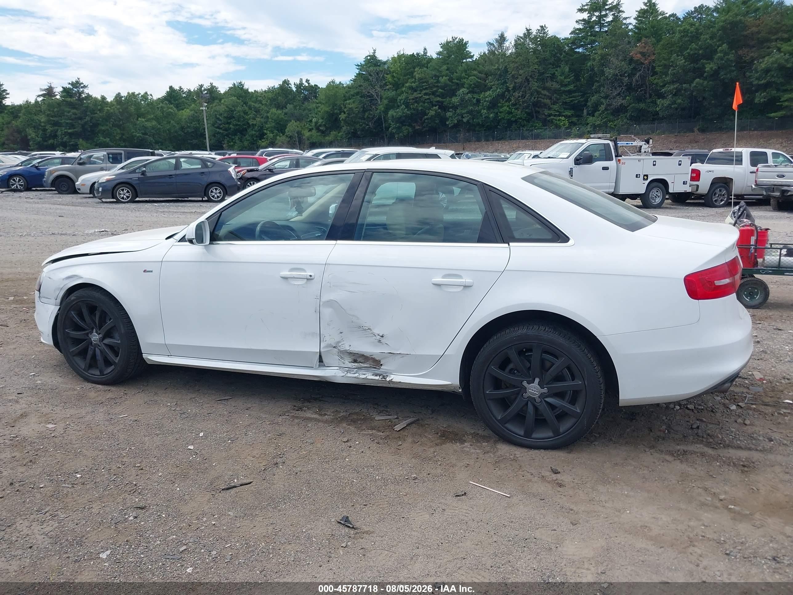 2014 Audi A4 2.0t Premium White vin: WAUBFAFL2EN035774