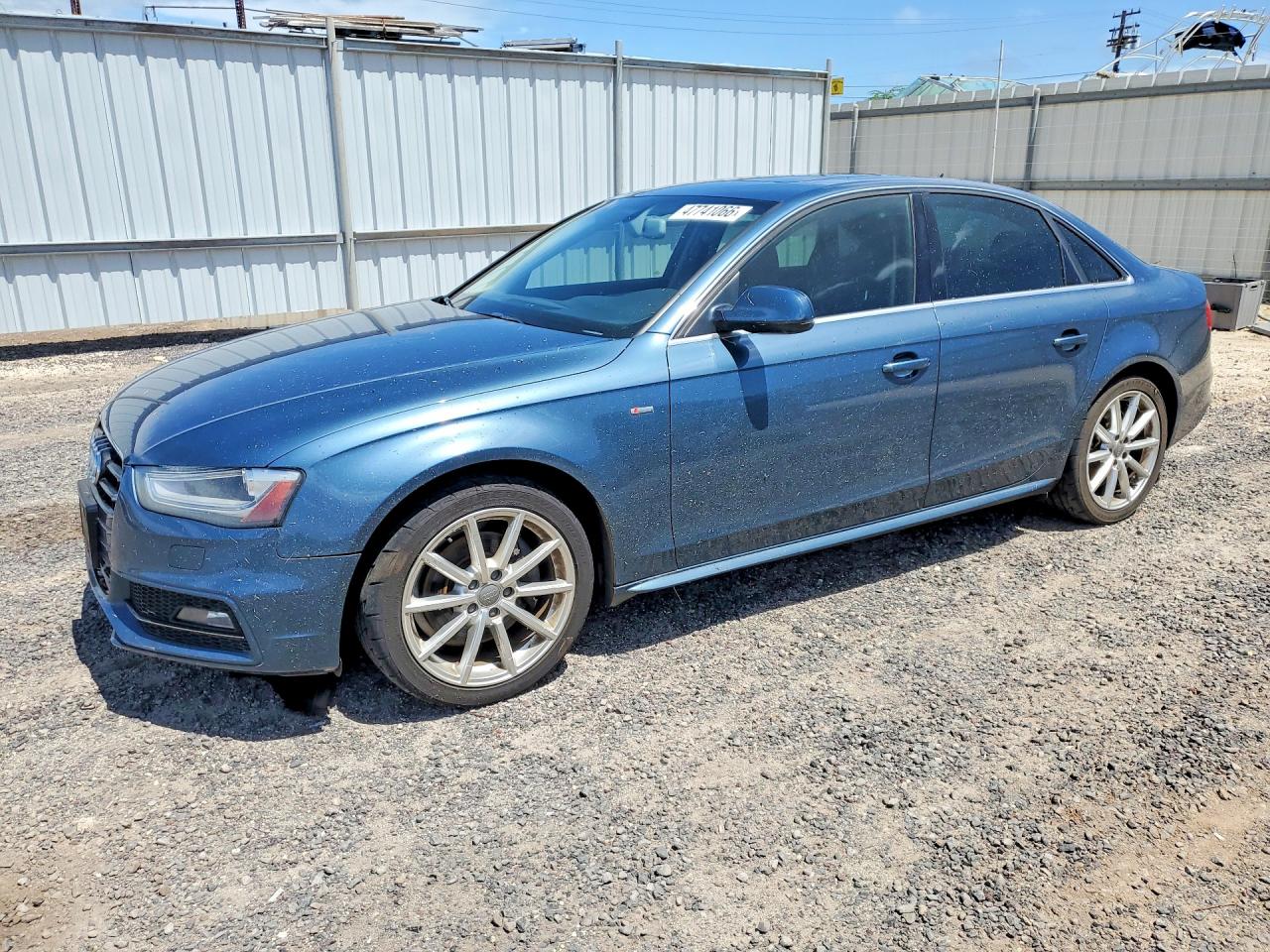 2015 Audi A4 Premium Синий vin: WAUBFAFL2FN016658