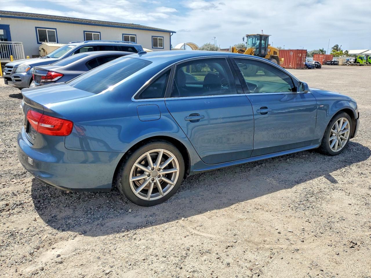 2015 Audi A4 Premium Синий vin: WAUBFAFL2FN016658