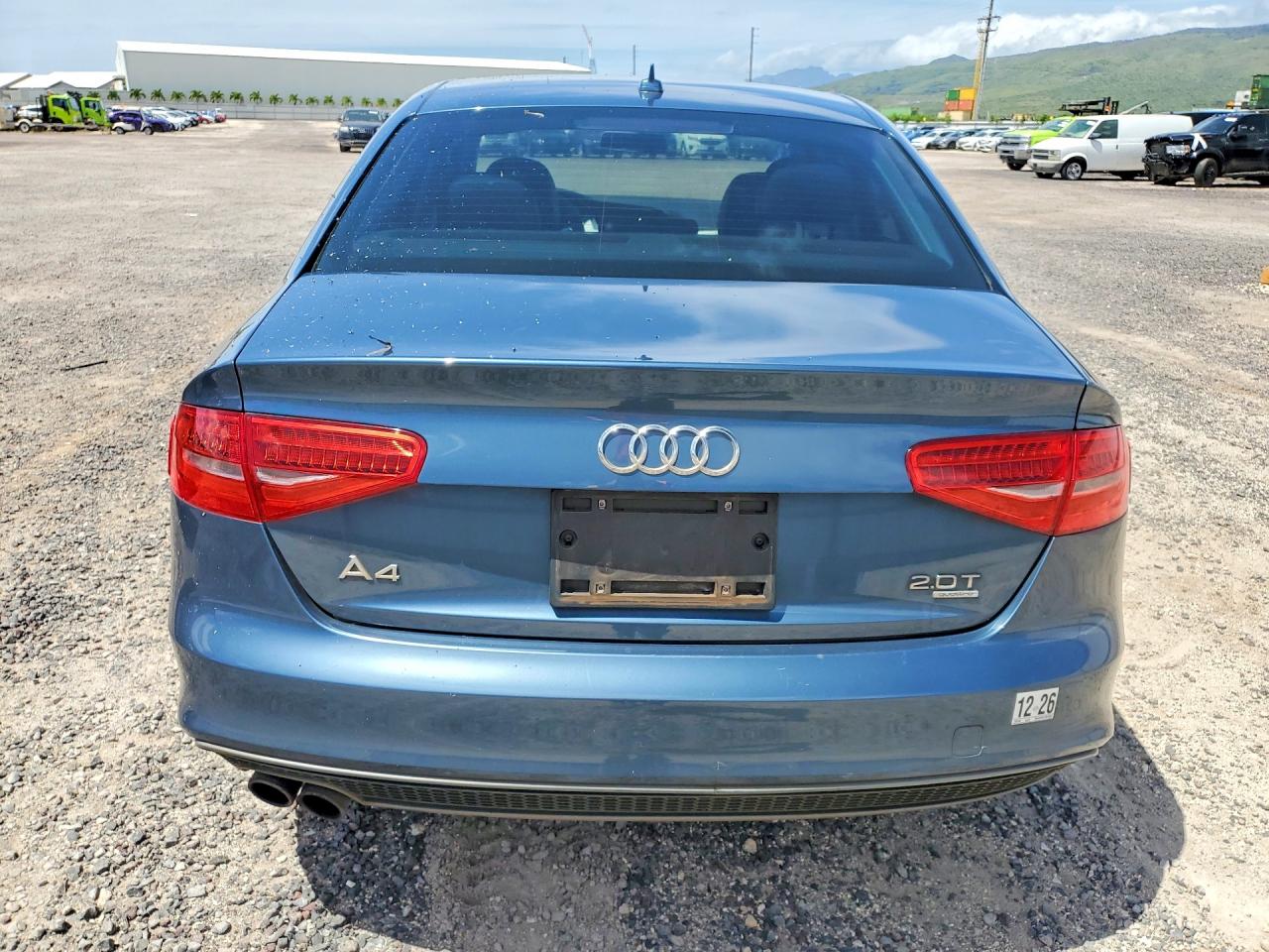 2015 Audi A4 Premium Синий vin: WAUBFAFL2FN016658