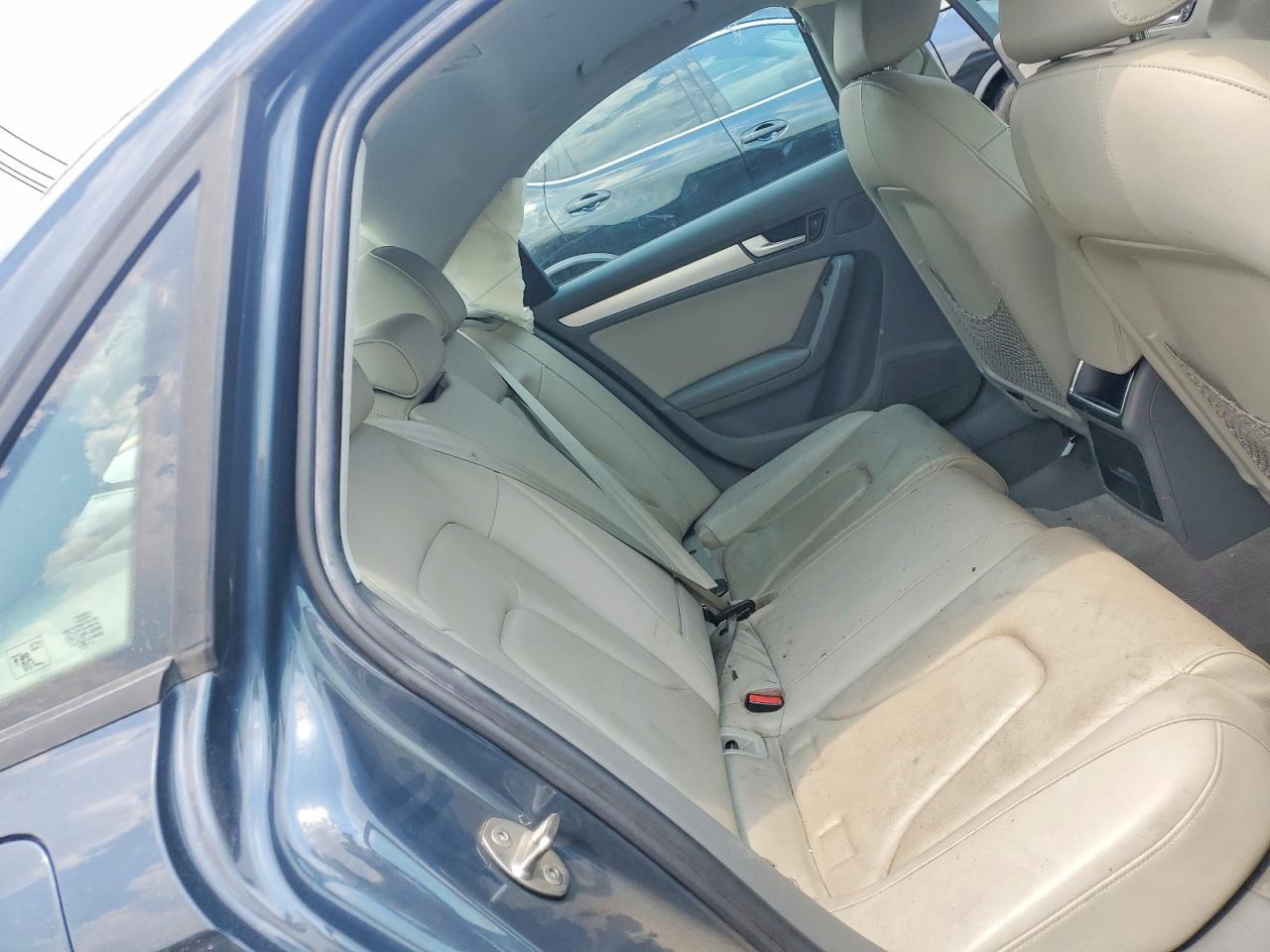 2011 Audi A4 Premium Gray vin: WAUBFAFL3BN027405