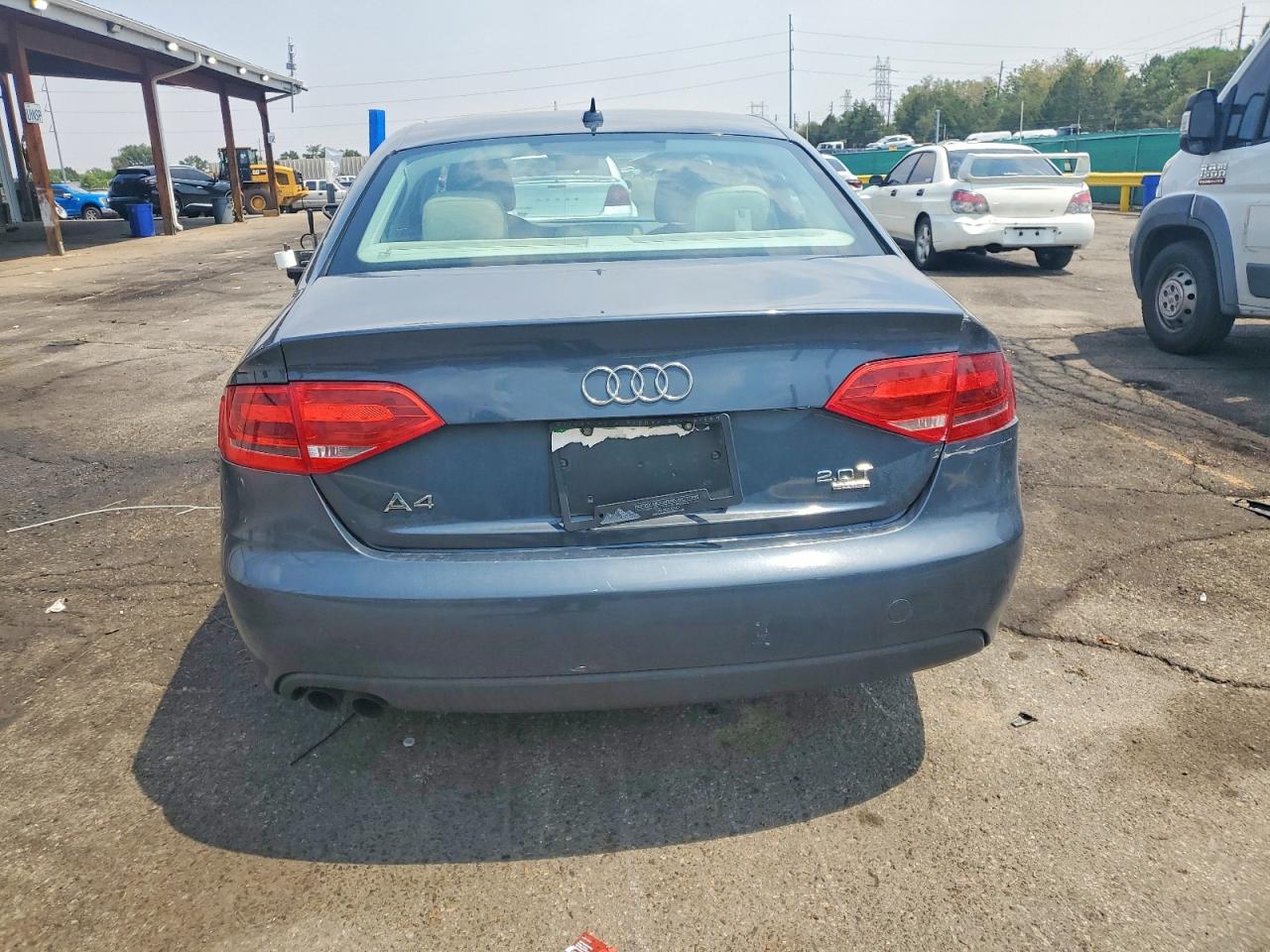 2011 Audi A4 Premium Gray vin: WAUBFAFL3BN027405