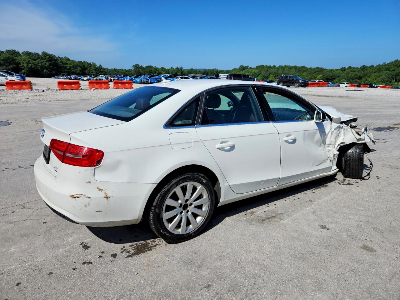 2013 Audi A4 Premium White vin: WAUBFAFL3DN047298