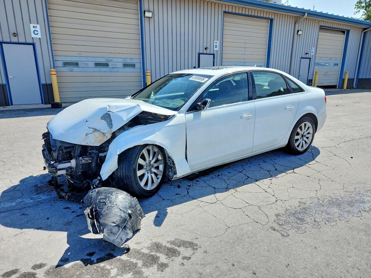 2013 Audi A4 Premium White vin: WAUBFAFL3DN047298